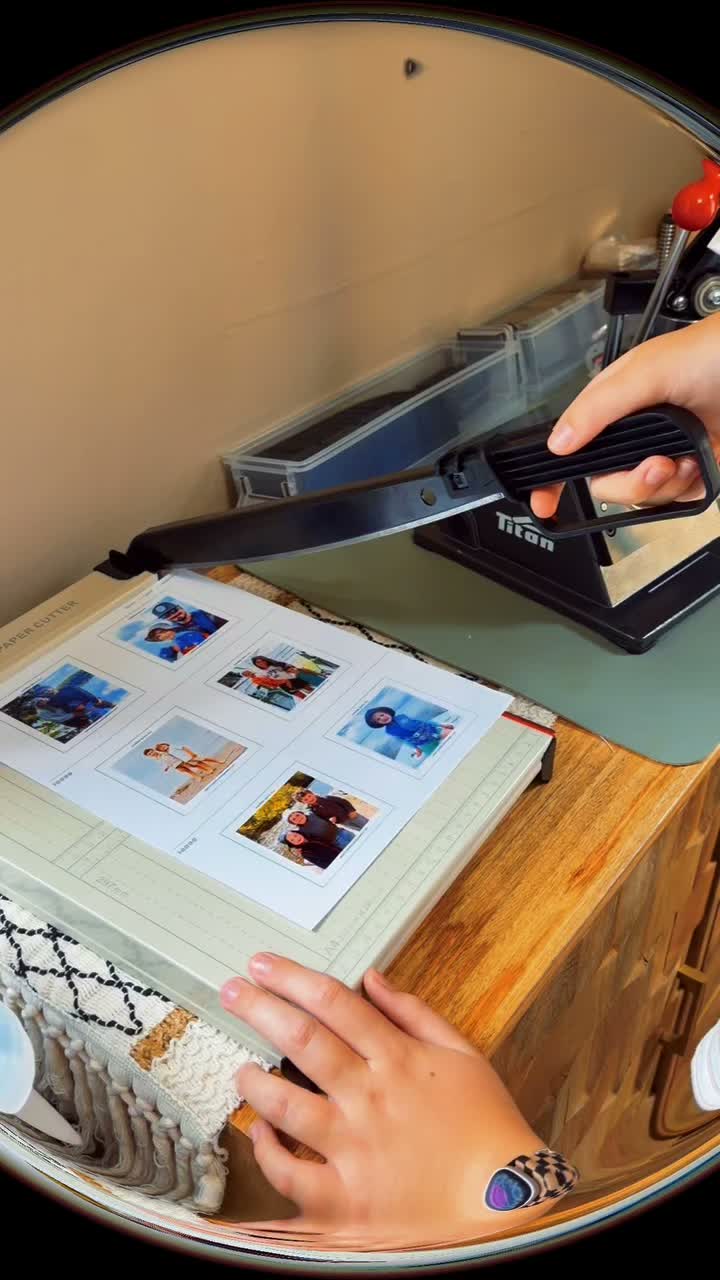 Tiny magnets. Big memories. 🤍 Turn your favorite moments into keepsakes you’ll smile at every single day. 📸✨
#fusedforeverlyjewelry #photomagnet #permanentjewelry #truckerhatbar