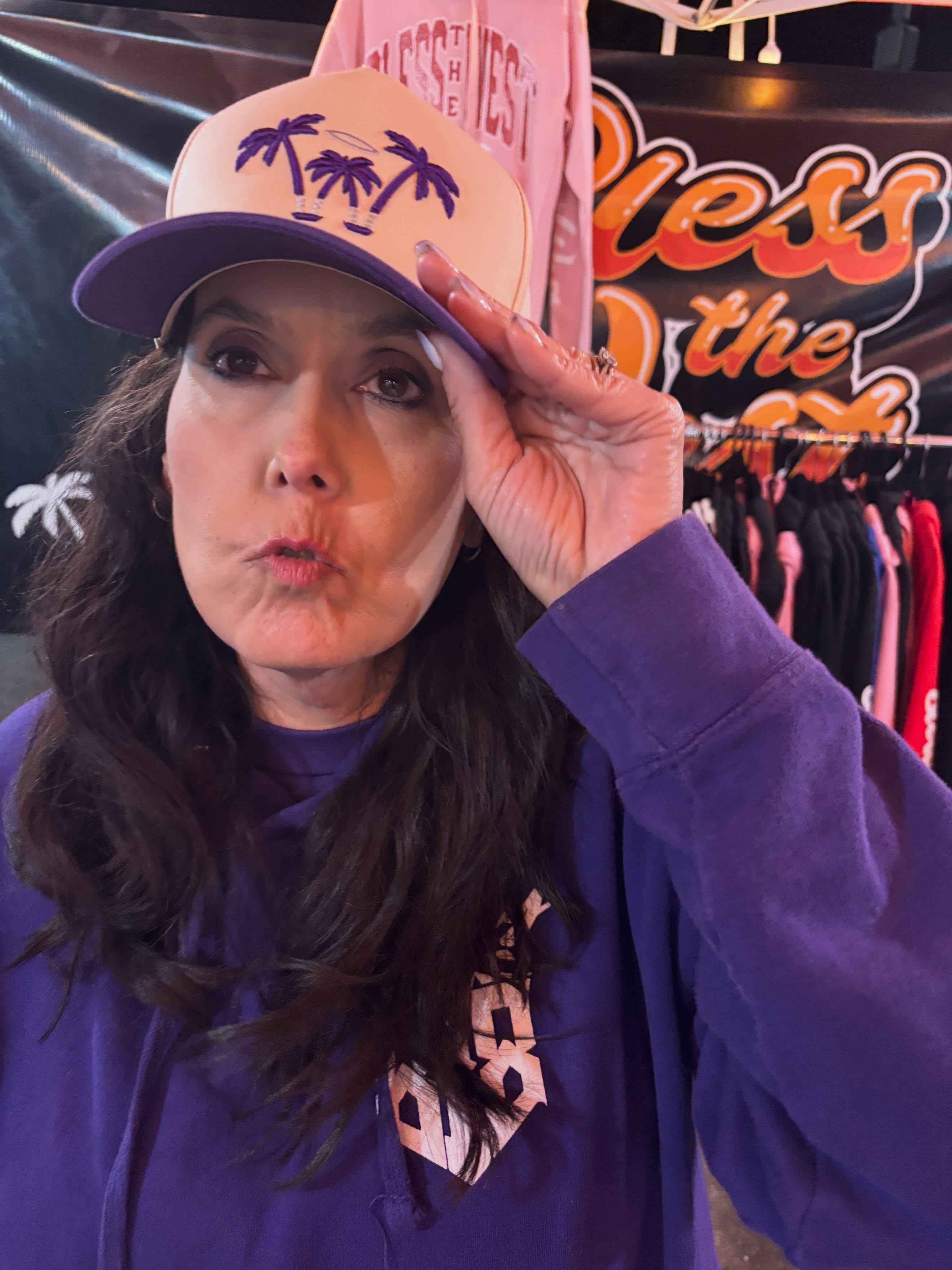 “W”Palms hat and Valley Grown 818 hoodie 🔥🔥🔥
Purple ❤️
Bless the West