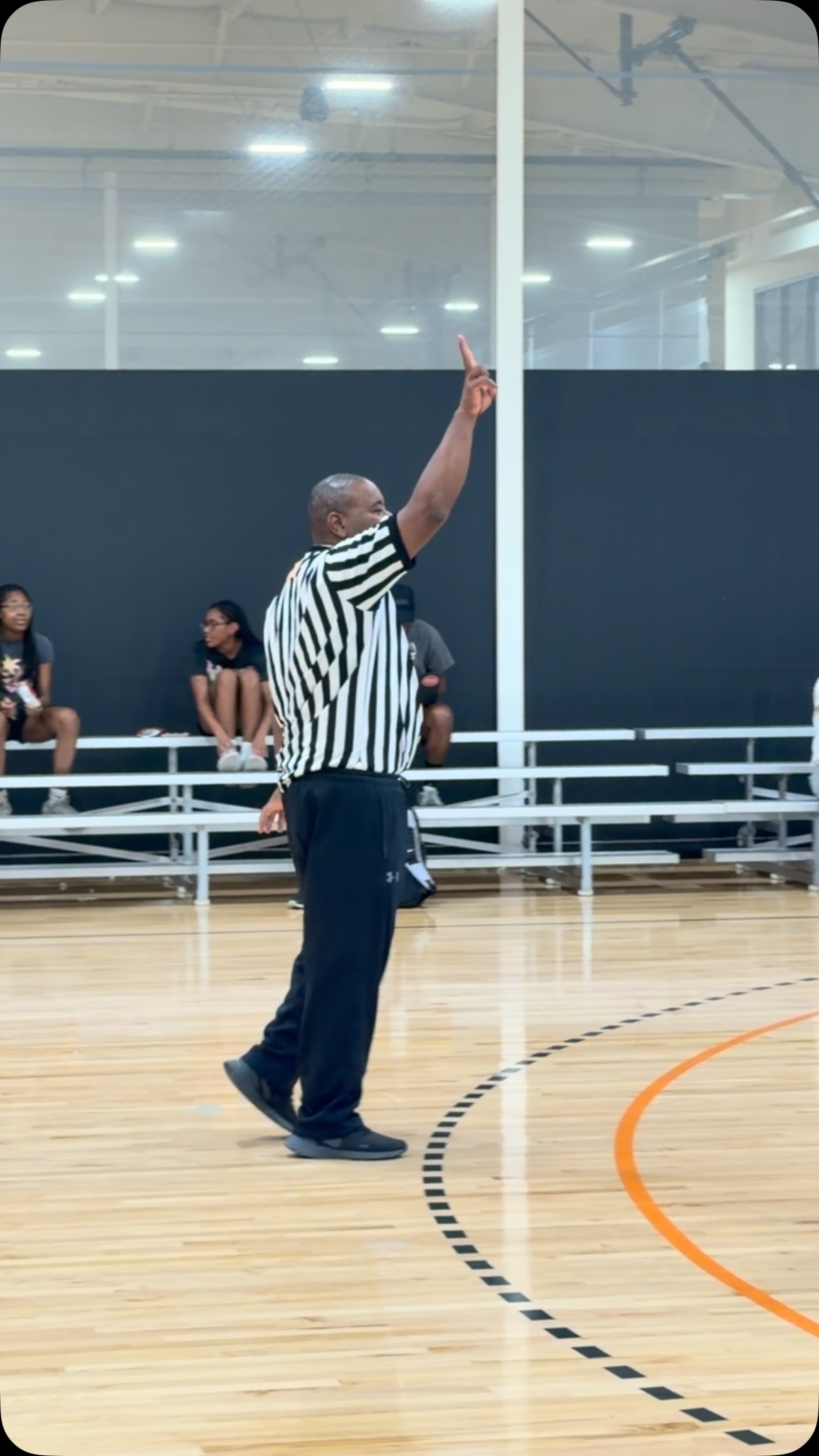 Coach Eric still has it! #danabarrosbasketballclub #dbyl #proudcoach #dbskillstrainingacademy #legend