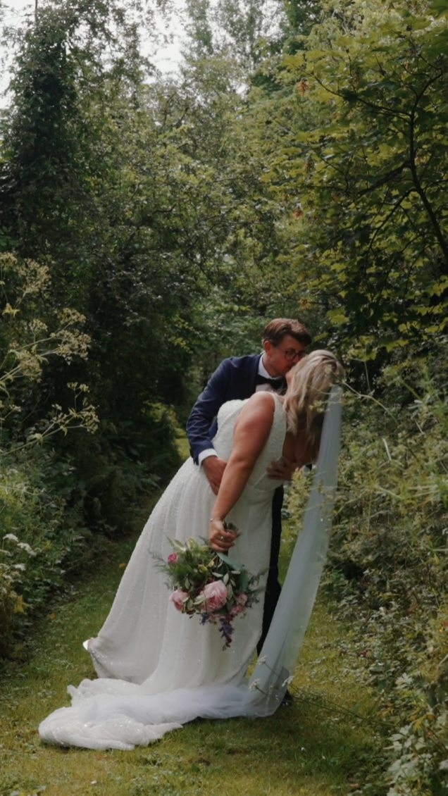 Luke & Katy 🫧
Great craic with these two all day at the beauty that is @limepark.ni
-
-
-
#weddingfilm #weddingvideo
#weddingni
#weddingınspo #limepark