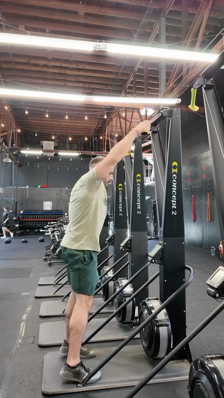 Technique Tuesday: Ski Erg Tutorial
In 90 seconds our founder and coach @robertmclaughlin805 demonstrates all the fundamentals of using the ski erg properly 🫡
Follow along for more technique videos covering different machines, movements, and workout tips to get the most out of your workouts.
See ya soon.
#centralcoastgym #skiergtutorial #skierg #gymtutorial #slo