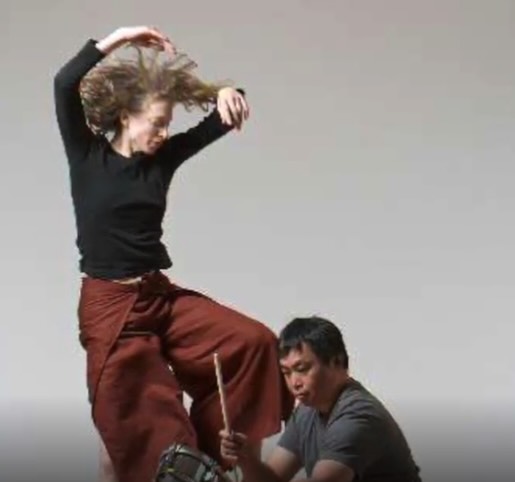 Reminder that TOMORROW is our monthly dance it up rent party 👯
Come and move however you’d like!
(Maybe you’ll be moving like Leah in this photo from the archives) 🕺💃
6P-9P, 2329 S 3rd St., BYOB 😊
Suggested donation $10-$50, Help us make rent! 💸
#dance #dancephotography #danceparty #leahsteindanceco