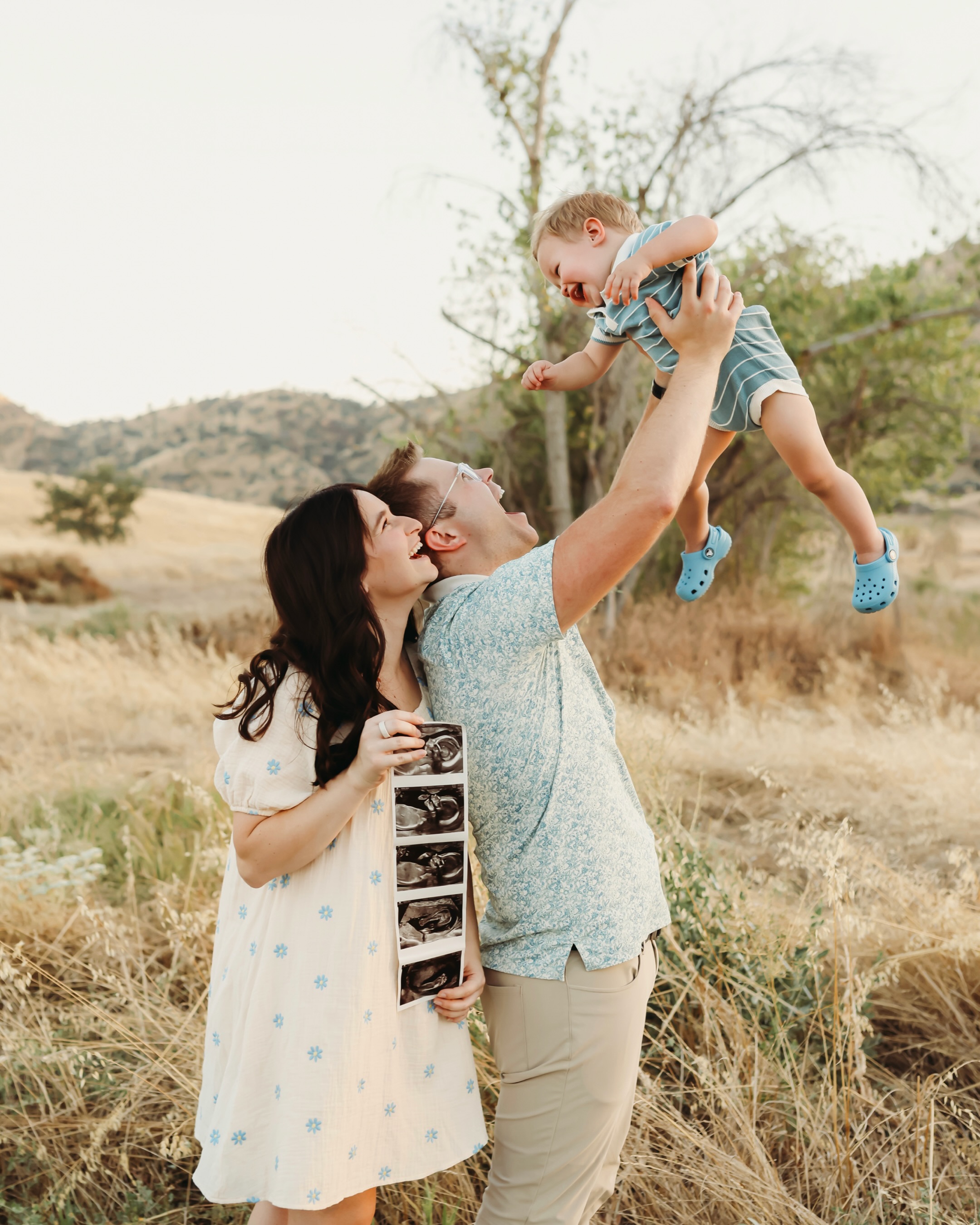 A growing family.
A soon to be big brother.
One very loved little baby already on the way!
Getting to document these milestones is my favorite part of this job 🥰🫶🏻
#SantaCruzPhotographer #MontereyPhotographer #MaternityPhotography #FamilyPhotographer #PregnancyAnnouncement