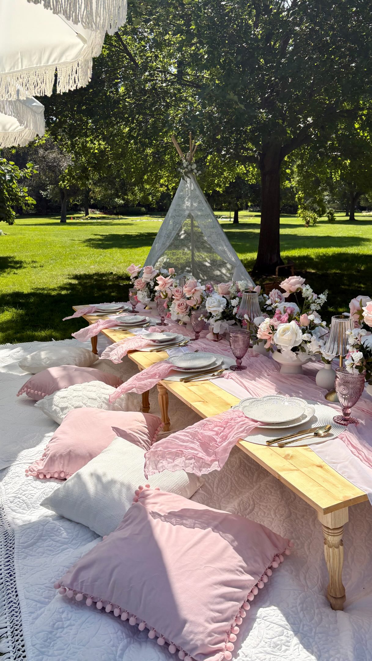 Some of the best wedding memories happen before the wedding day. 🌸
Here’s to celebrating the bride, making memories with her favourite people, and creating a day she’ll never forget.
Picnic Decor & Planning @picnicexp
#torontopicnic #bridalshowerdecor #pinkpicnic #picnicdecor #picnicparty James Garden