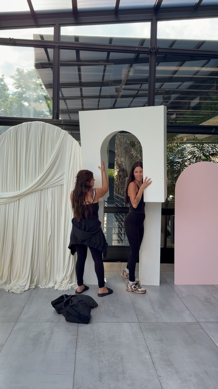 behind the scenes of an event design backdrop ๐ฅ ๐
Based in Mahopac, NY
Venue: @giganterestaurant in Eastchester, NY
๐ฒsevenwondersevents.com/booking
#professionaleventinstallations #eventinstallation #eventbackdrops