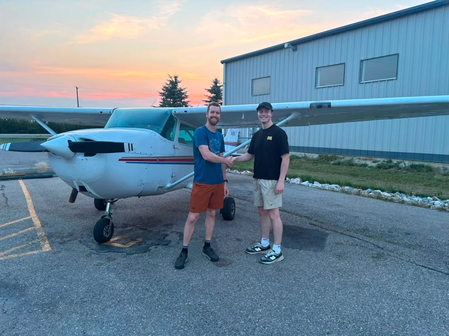 A huge congratulations to Joel on his first solo yesterday! Keep up the good work.
.
.
.
.
#studentpilot #spp #firstsolo #cybw