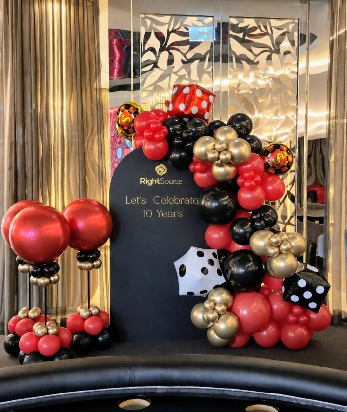 Let's Celebrate 10 Years π₯ www.bailandoballoons.com.au
#casinotheme #casinoroyale #casinoballoons