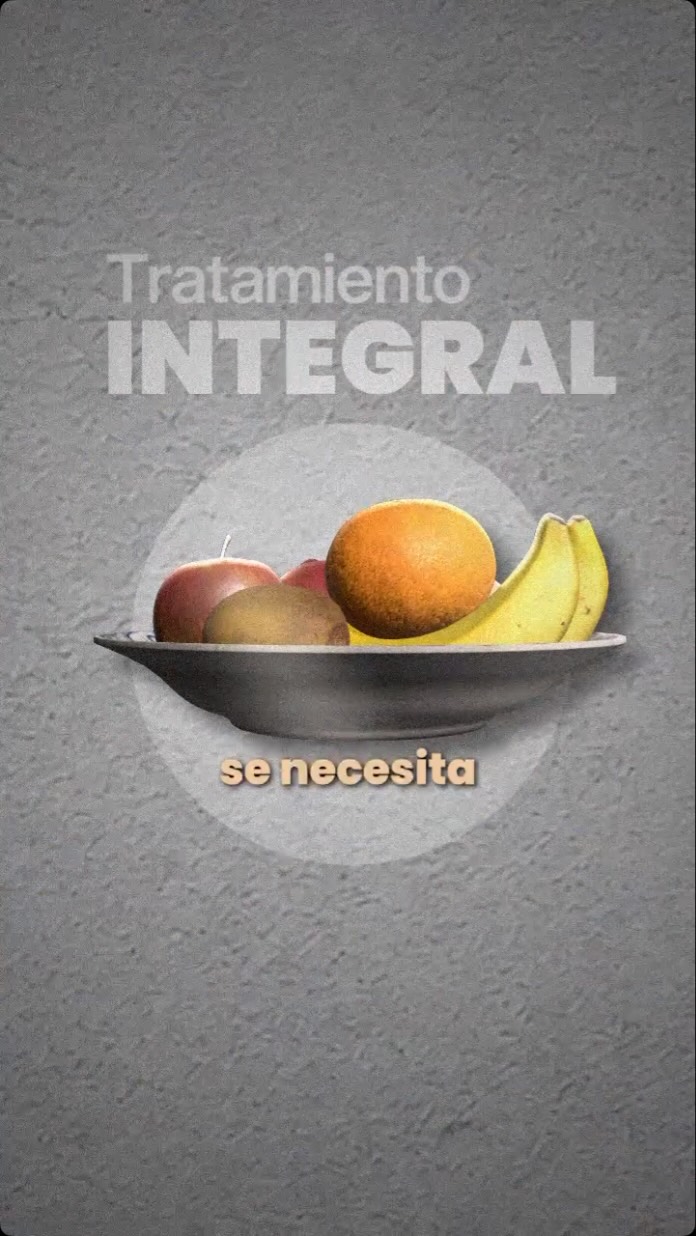 La recuperación necesita una mirada integral 🧠🤍
Los trastornos alimentarios pueden afectar la salud física, emocional y social. Por eso, su tratamiento requiere un acompañamiento completo y personalizado.
🧩 Nuestro equipo trabaja de forma coordinada desde áreas como psicología, nutrición, psiquiatría y medicina para:
✔️ Abordar los síntomas y sus causas
✔️ Cuidar la salud física y emocional
✔️ Involucrar al entorno familiar cuando sea necesario
✔️ Reducir el riesgo de recaídas
🌱 El objetivo es construir una relación más saludable con la comida, el cuerpo y contigo misma/o.