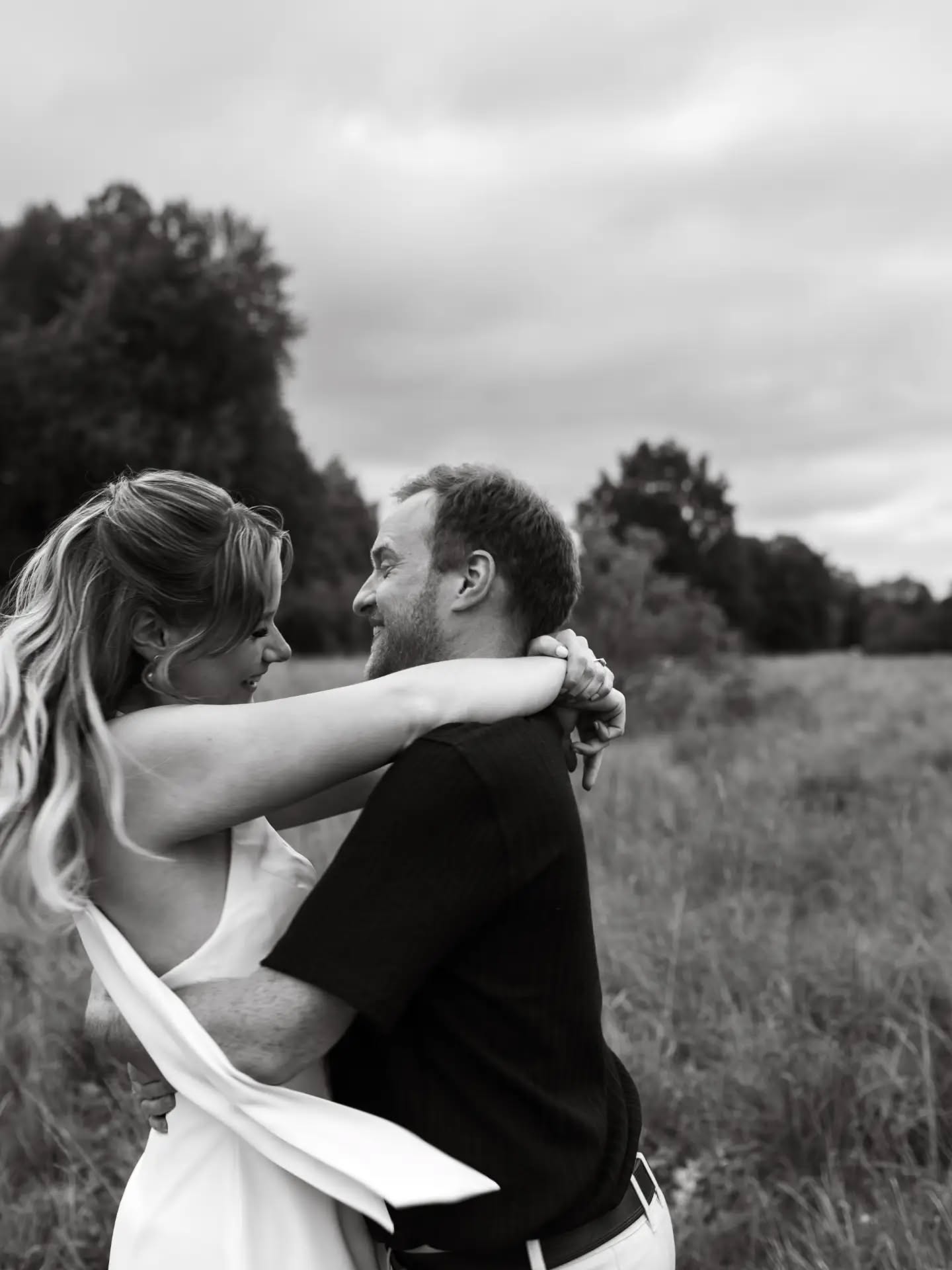 Today is the day to celebrate the love between wonderful N and J! 🙌✨️
Currently on my way to a sunny Stockholm for a true summer's day we've been longing for. Can't wait! 😍
#weddingphotografereurope #weddingphotographer #bröllop2026 #bröllopsfotografstockholm