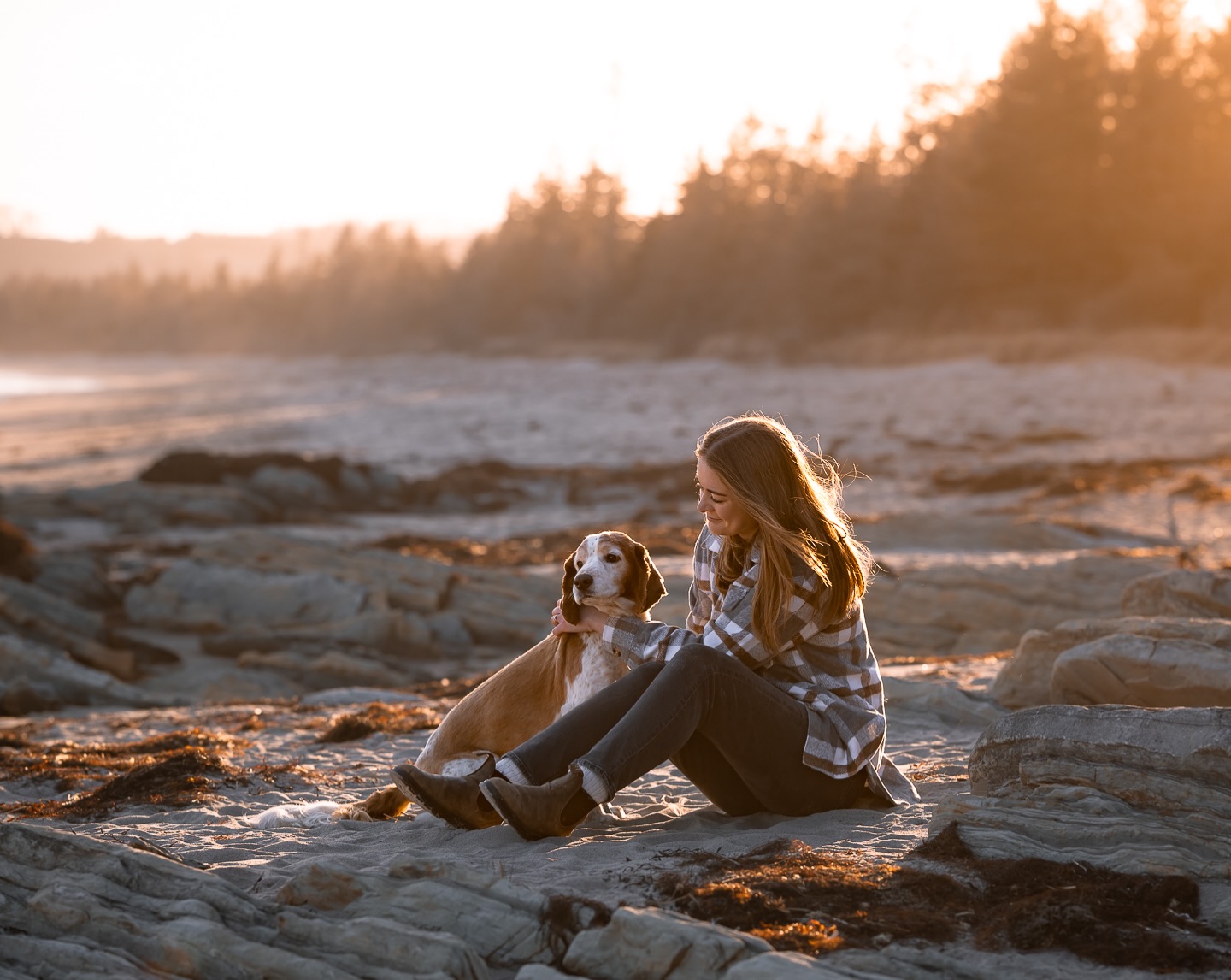 Every year I forget how quickly we start losing daylight once August rolls around.
The silver lining is that we’re heading into some of the nicest evenings of the year. August, September, and early October are always my favourite months for sessions!
Just throwing out a little reminder in case you’ve been meaning to book photos with your pup before winter sneaks up on us 🫣
#novascotiaphotographer#novascotia#petphotographer#dogmom