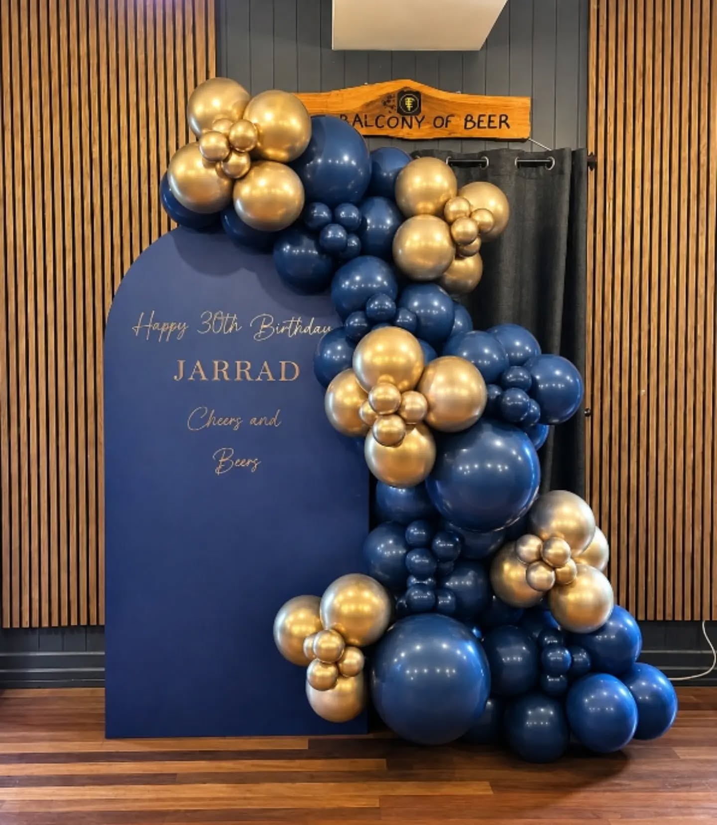 Happy 30th Birthday Jarrad, cheers & beers π» www.bailandoballoons.com.au
#navyballoongarland #brisbane