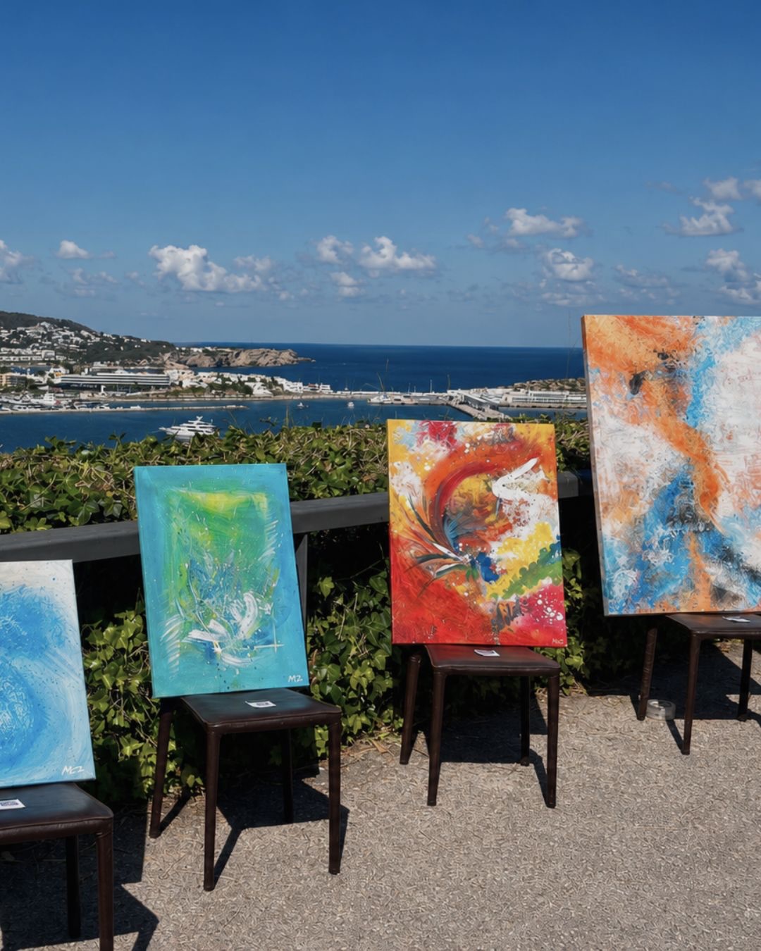 Creativity extended beyond the runway🎨
During Ibiza Swim Week 2026, artist @cooollieee showcased a selection of her paintings, where vibrant colours, layered textures and expressive compositions created a beautiful contrast with the setting of our event👏🏻. Her work became part of the experience, adding another creative perspective to the week.
Thank you for being part of our third edition⚡️
Venue: @latorredelcanonigo
#ibizaswimweek #art #contemporaryart #ibiza #fashion