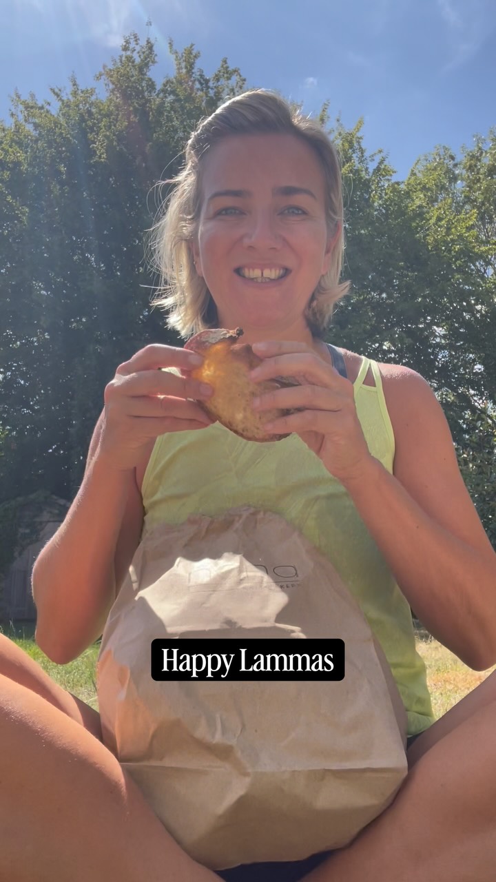 Happy Lammas 🌾☀️
Today, the first of August, we reach Lammas, also called Lughnasadh: the first of the three harvest festivals in the wheel of the year. It sits at the balance point between the summer solstice and the autumn equinox, the moment we first feel the year begin to lean toward autumn.
The name comes from loaf-mass, the very first loaf, baked from the very first grain of the harvest. It’s an old and earthy festival, and at its heart it is simply about gratitude: for the first fruits, for all that has ripened since spring, for the light we have been given. A moment to pause, and to gather in what we’ve grown, in the fields, and in ourselves.
Bake a loaf if the day allows it, or simply tear a good crusty loaf (I love both @ourdoughbakery and @nena_craftbakery in Amersham for sourdough) with your hands and share it with the people you love (I’ve a whole loaf to share today, my first sharing was with the magical @charlottiegallagher and more sharing to come💗🌾🌈
Have a fabulous Lammas inspired weekend ✨
#lammas #sourdougbread #wheeloftheyear #amersham