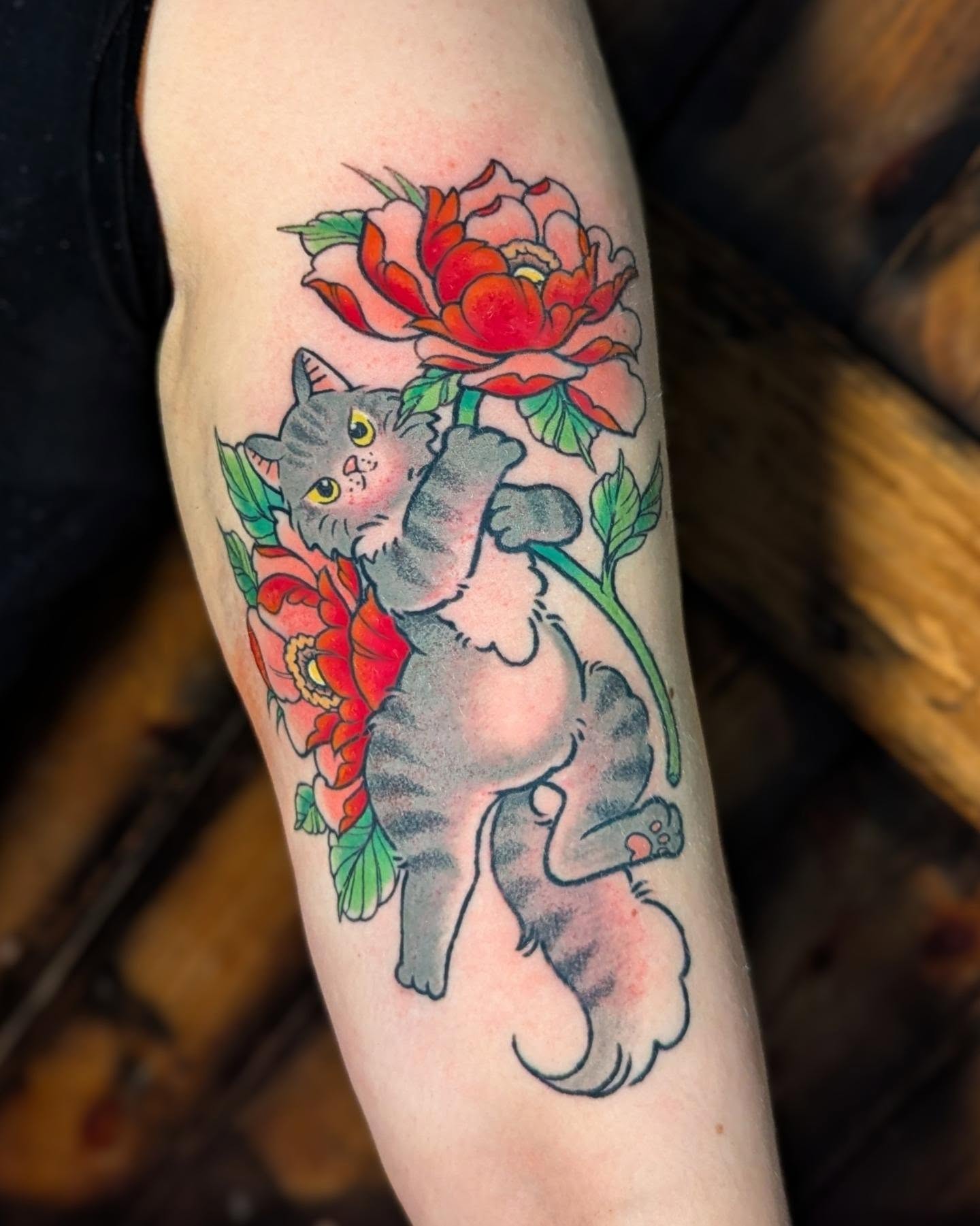 These might be the coolest request for first tattoos I've ever gotten. And look how cute they turned out!
♡ First image is partly healed after touchup.
♡ 2nd is fresh