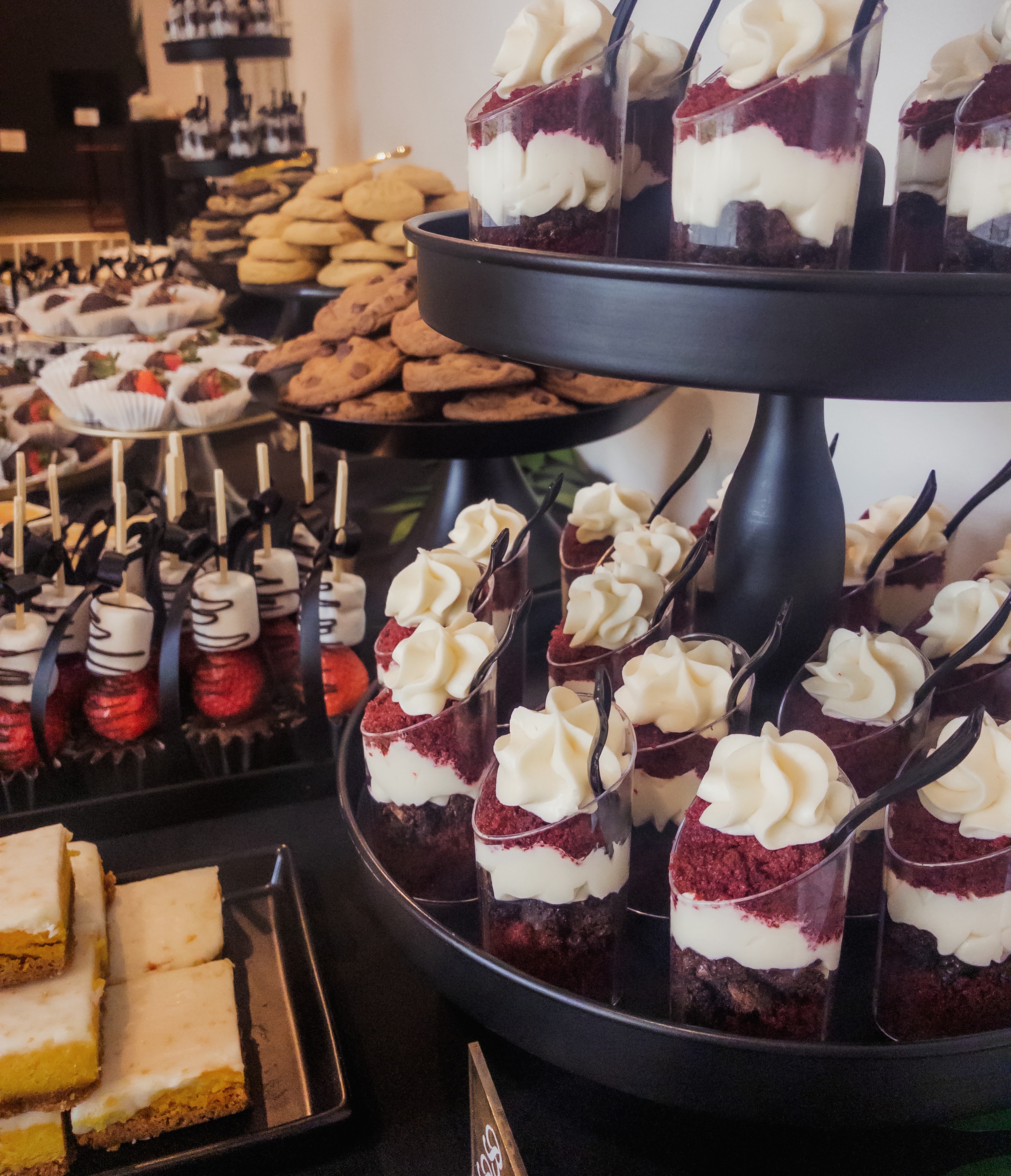 a saturday at the GRAM.
chocolate-covered strawberries
red velvet brownie shooters
lemon bars
s’mores brownies
chocolate chip oreo cookies
caramel-stuffed double chocolate chip cookies
nutella-stuffed peanut butter cookies
dessert kabobs
chocolate oreo shooters
congratulations robert & robyn 💕
@grartmuseum