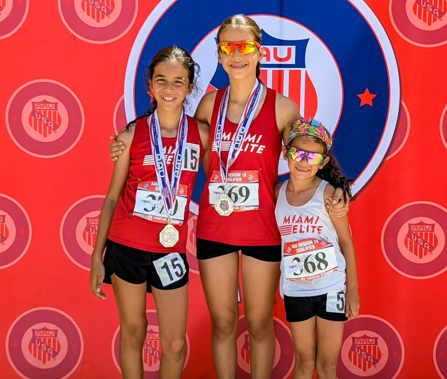 AAU JUNIOR OLYMPICS BOUND! π
Congratulations to Clementina Martinez-Christensen and Emilia Martinez-Christensen on qualifying for the 2026 AAU Junior Olympic Games in Des Moines, Iowa! πΊπΈπ₯
These sisters have put in months of hard work, dedication, and consistency, and it showed at the AAU Region 10 Qualifier.
π Clementina qualified in the 800m, 1500m, and 3000m πββοΈ
π Emilia qualified in the 1500m and 3000m πββοΈ
Best of luck as they compete in Iowa!
---
#MiamiElite #AAUJuniorOlympics #tropicalpark #DistanceRunning #TrackAndField