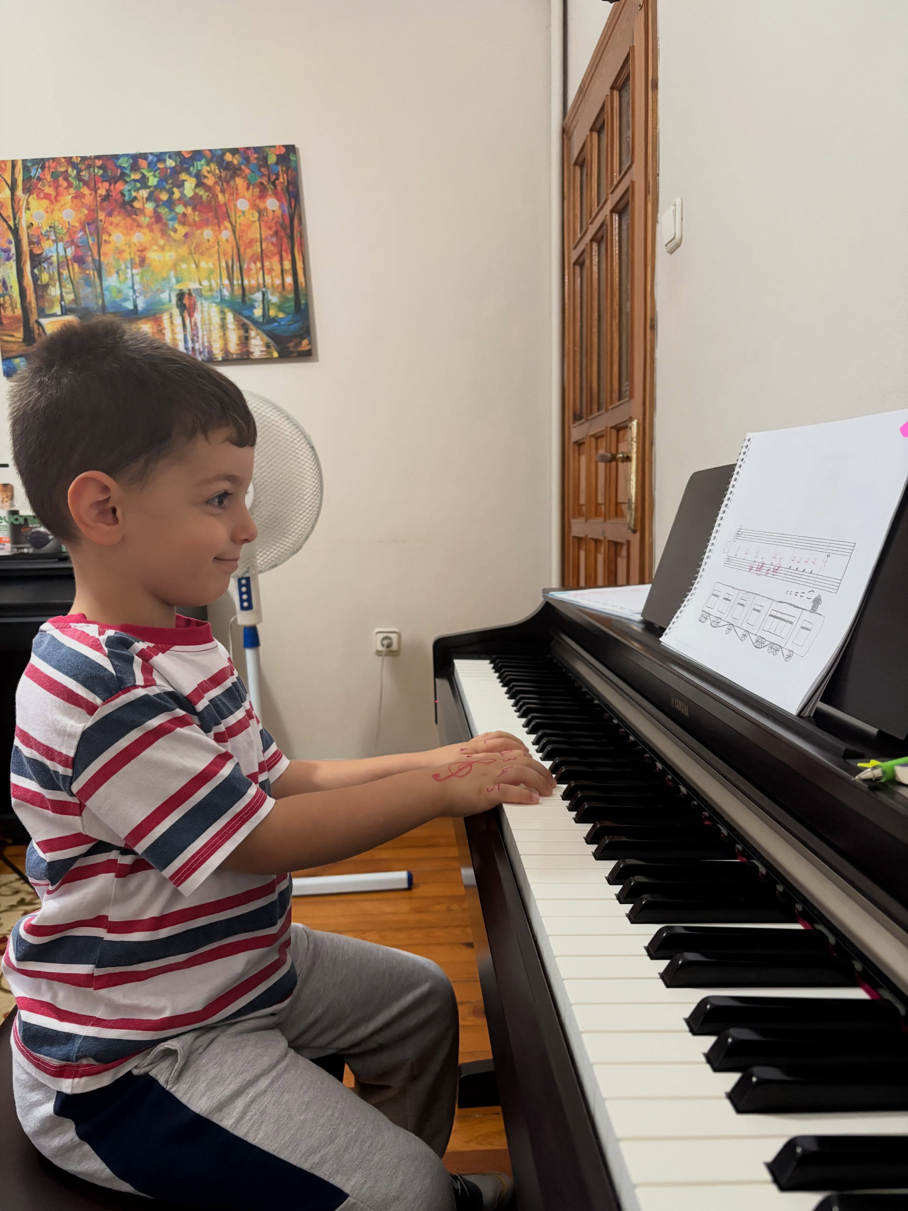 Minik öğrencimiz Taha ile harika bir ders yaptık🎹✨. Müzik yolculuğunda nice güzel başarılara🎶🤍🙏🏻.