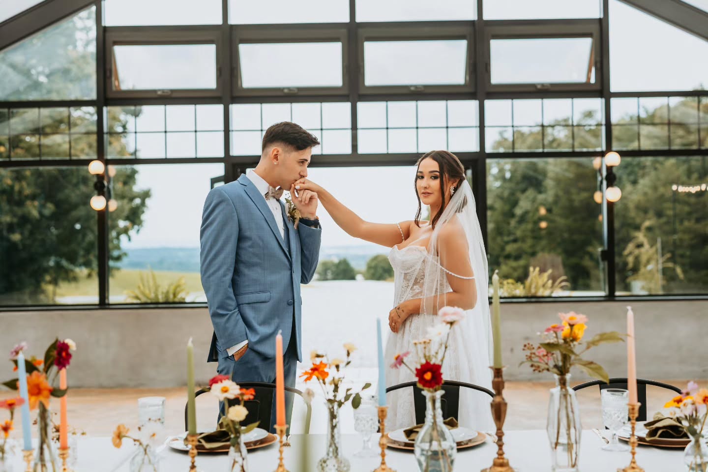 If summer had a color palette, this would be it.💐
Shout out to
Organizer: Simple Elegance Tennessee: fb @Simpleelegancetn
Venue: @37_oaks
Gown&tux: Trinkets & Treasures Formal Wear @thetrinketsandtreasures
Styling, decor, and setup: Venue Decor, @venuedecorandmore
Florist: Lindsey Mae Events & Designs, @lindseymaedesigns
Cake: Cakes by Angela Bowes, @cakesbyangelabowes
Makeup artist: @goldenbridal.tn
Hair stylist: Jaylin, @edifysalon
Models: Lara fb @laahsantosofc, insta @opps_lara
Victor: fb @victor.hugo.507719, insta @vtduartex