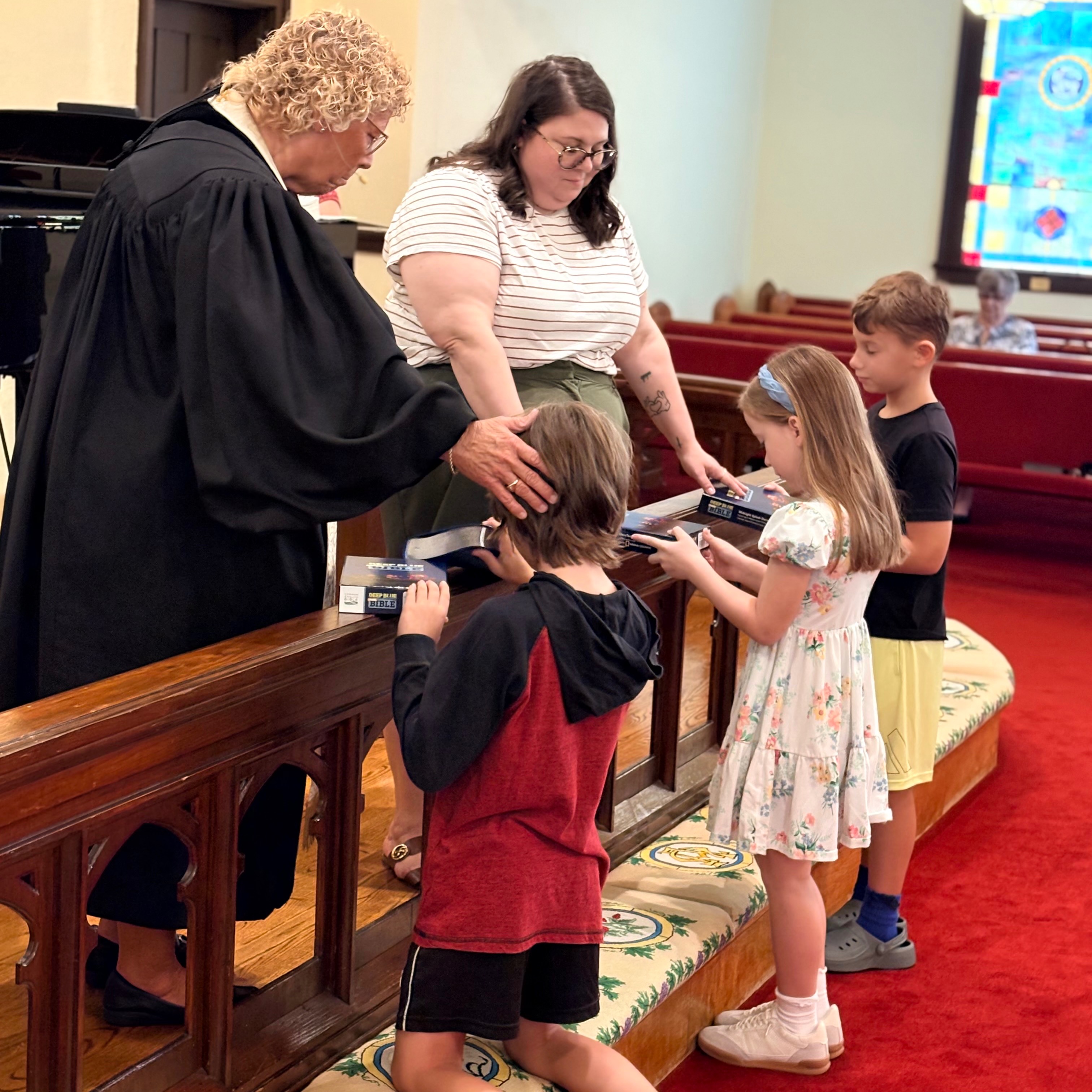 🎒📚 We kicked off the school year by blessing backpacks, presenting our 3rd graders with their new Bibles, and sending everyone back to school covered in prayer.
Praying for a year filled with learning, growth, and God's presence every step of the way. 💙🙏