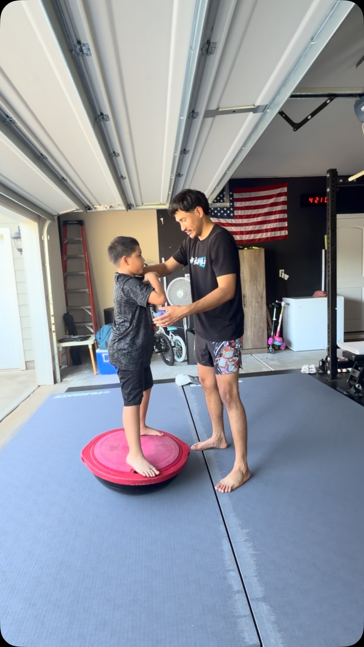 Learning how to keep our balance on the bosu ball! Balance isn’t just standing still — it’s staying strong when everything is trying to move you 💪
In combat sports, kids who develop real balance move with more control, recover faster from off-balance moments, and build the kind of base that keeps them safe and confident on the mats.