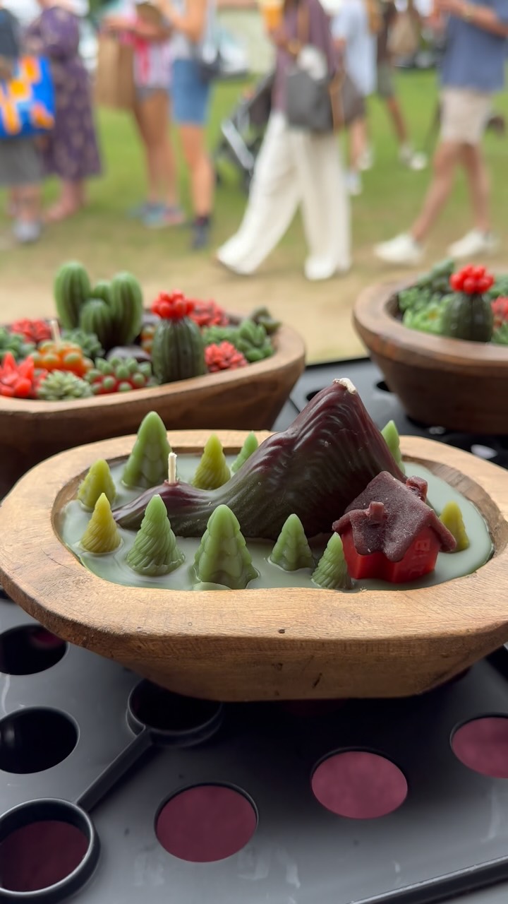 Mitchell created some beautiful bowls this week - I have a few of them @spacityfarmersmarket - all our candles are 100% beeswax candles handcrafted right here on the farm.
They make the perfect gift to give or to treat yourself!
Come see us from 10-2 at the Warming hut
#supportlocal #beeswax #candle