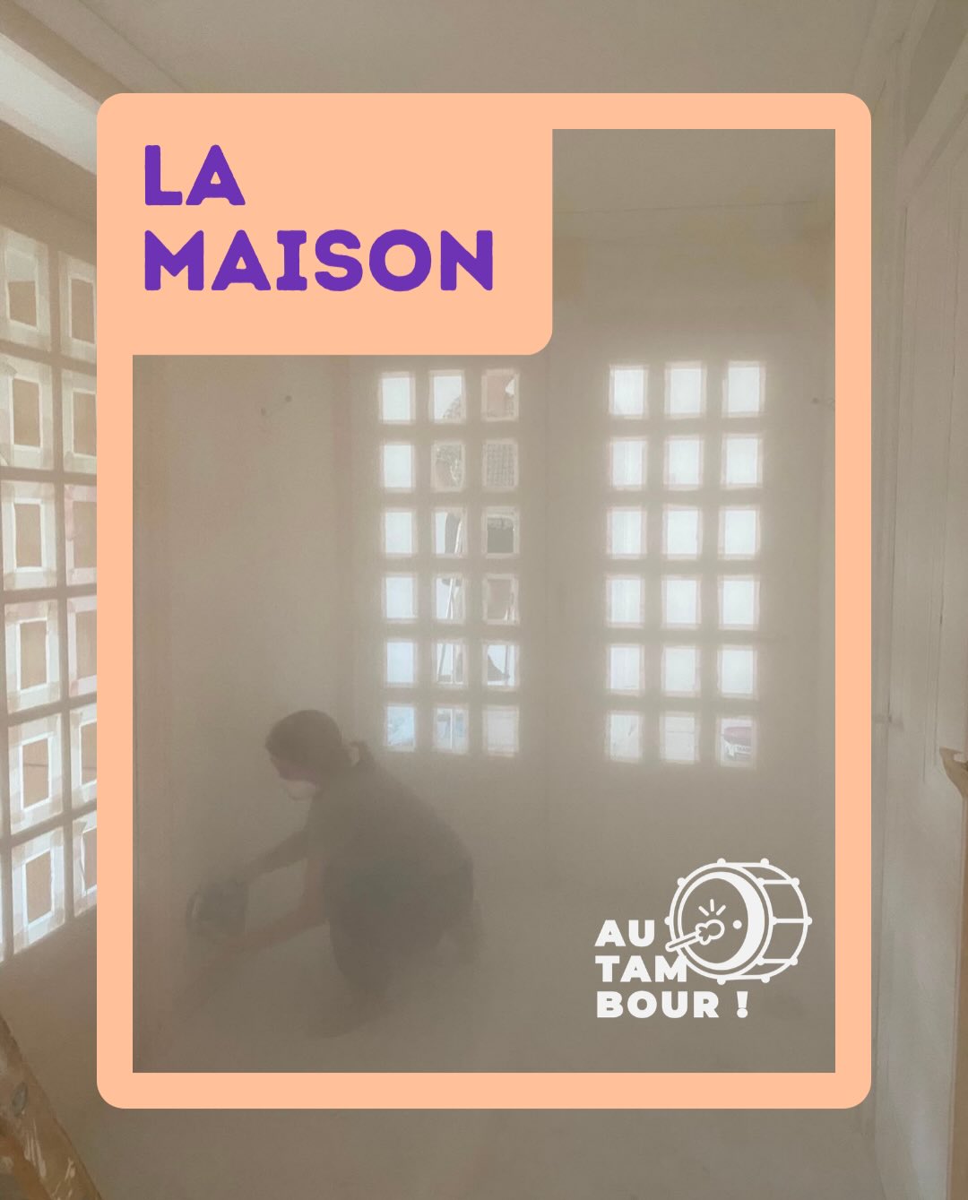 ON A DES BÉNÉVOLES EXCEPTIONNELLES !
Du monde se mobilise autour de nous depuis le début de l’été : vous n’arrêtez pas et on vous remercie du fond du cœur 🫶🏼
👑 Merci à toustes, votre soutien est vraiment précieux : conseils, mises en liens, prêt et don de matériel, transport, décollage, ponçage, peintures, montage de meubles…