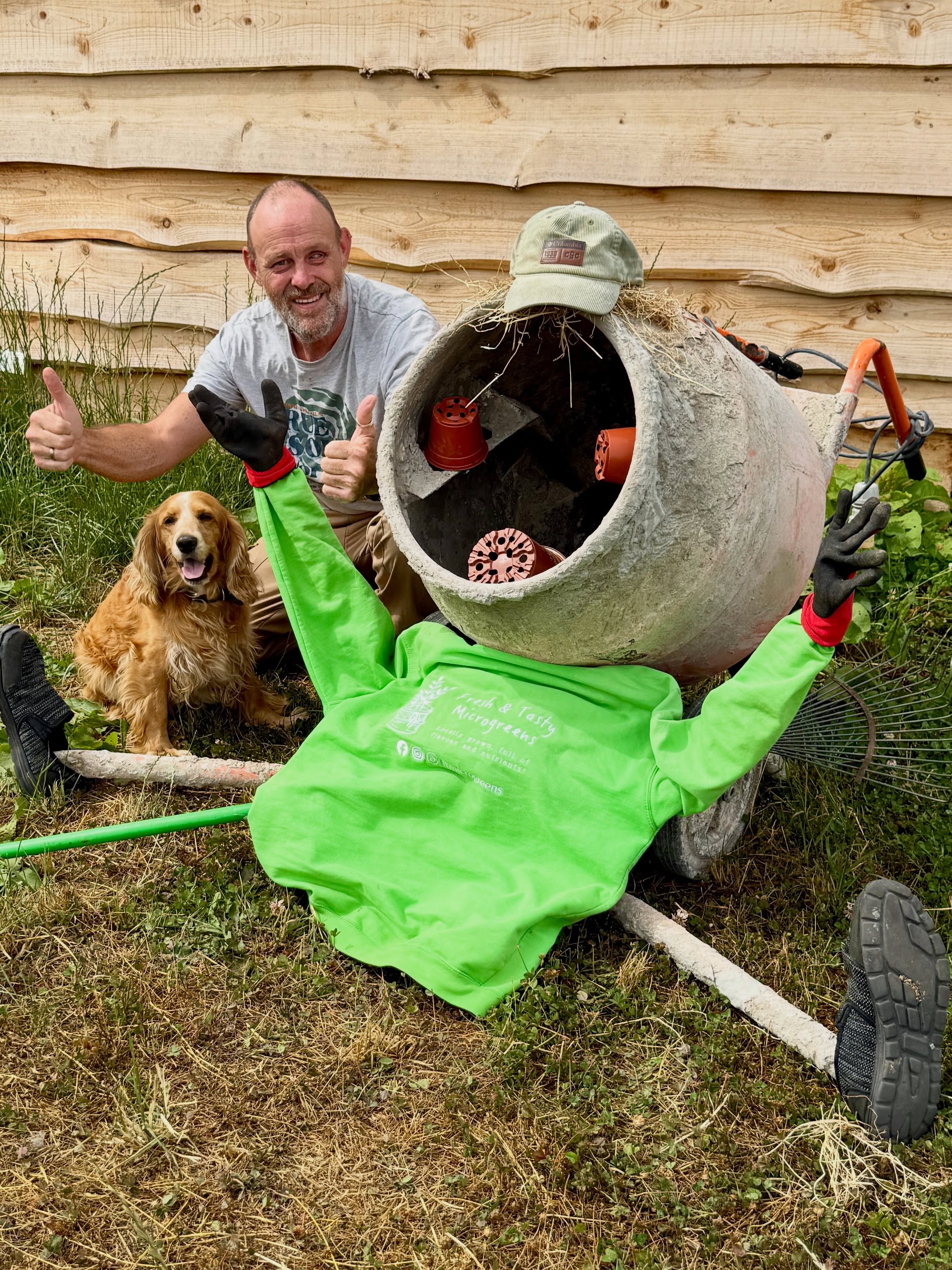 Needs a name! Any Suggestions? 🤔 Every hard-working tradie deserves a good retirement… even a cement mixer. 😆
Huge thanks to @mattbwardy @dm.designandbuild for donating this old workhorse to the farm. After a good clean-up, it’ll be swapping cement for compost, tumbling organic amendments like fish, blood & bone / vermiculite etc into our compost mixes instead of us doing everything by hand (or burning out another drill! 😅).
We love local businesses supporting each other. Thanks again, lads – we’ll make sure this old mixer enjoys a long and productive retirement! 🙌💚🚜
#TradieLife #ConstructionLife #NorthWalesBusiness #MarketGarden #MicroFarm