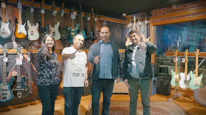 Video testimonial que realizamos para @audiomusica a través de la agencia @anytoolslatam 👈🏻
Cotiza nuestros servicios audiovisuales en www.aunclicktv.cl
#videotestimonial #audiomusica #grabación