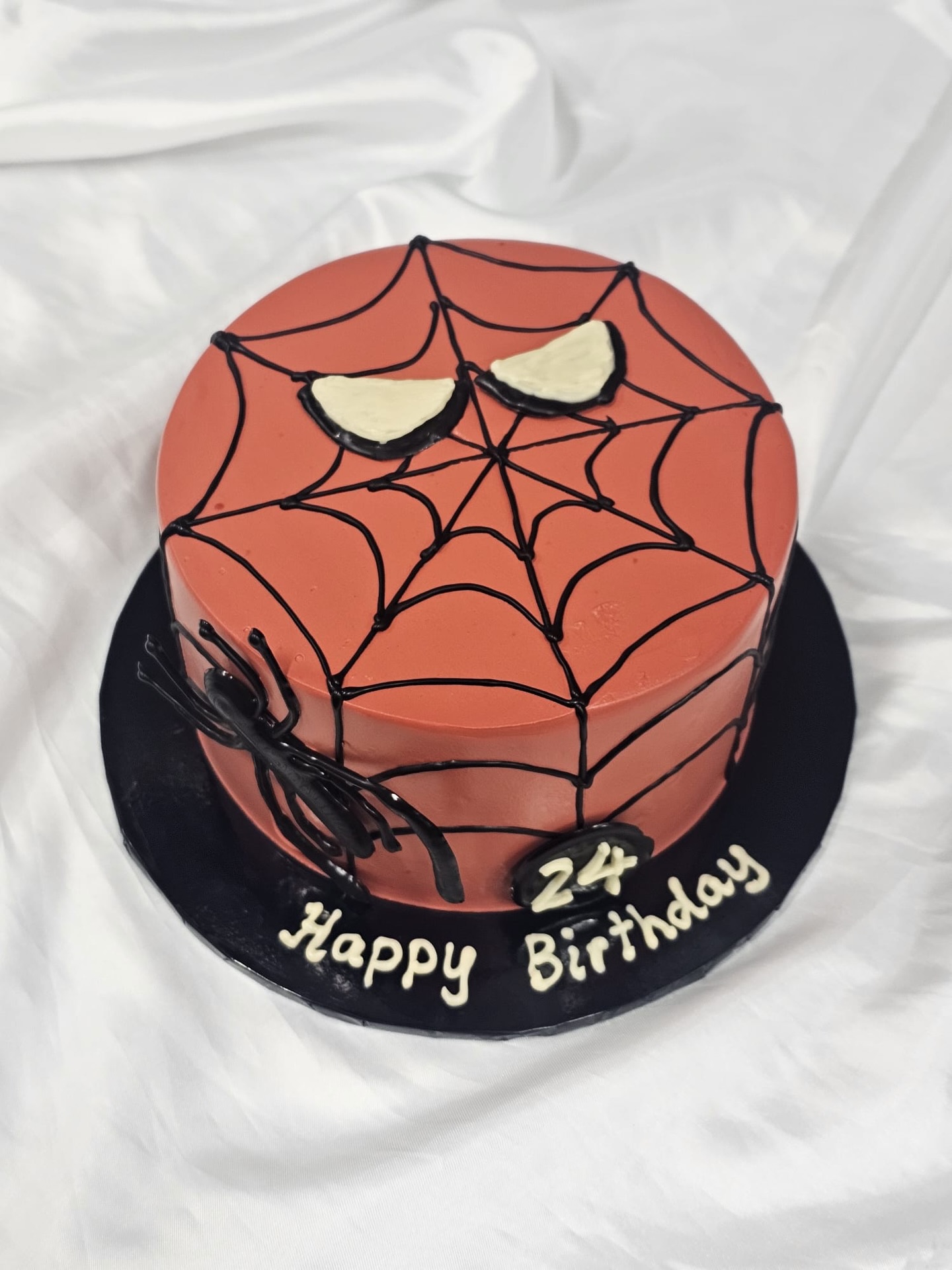 Remember, with great power comes great responsibility. So get yourself a Spider-Man cake ๐ธ๏ธ
#spiderman #spidermanfarfromhome #fyp #miilkcakestudio #melbournecakes