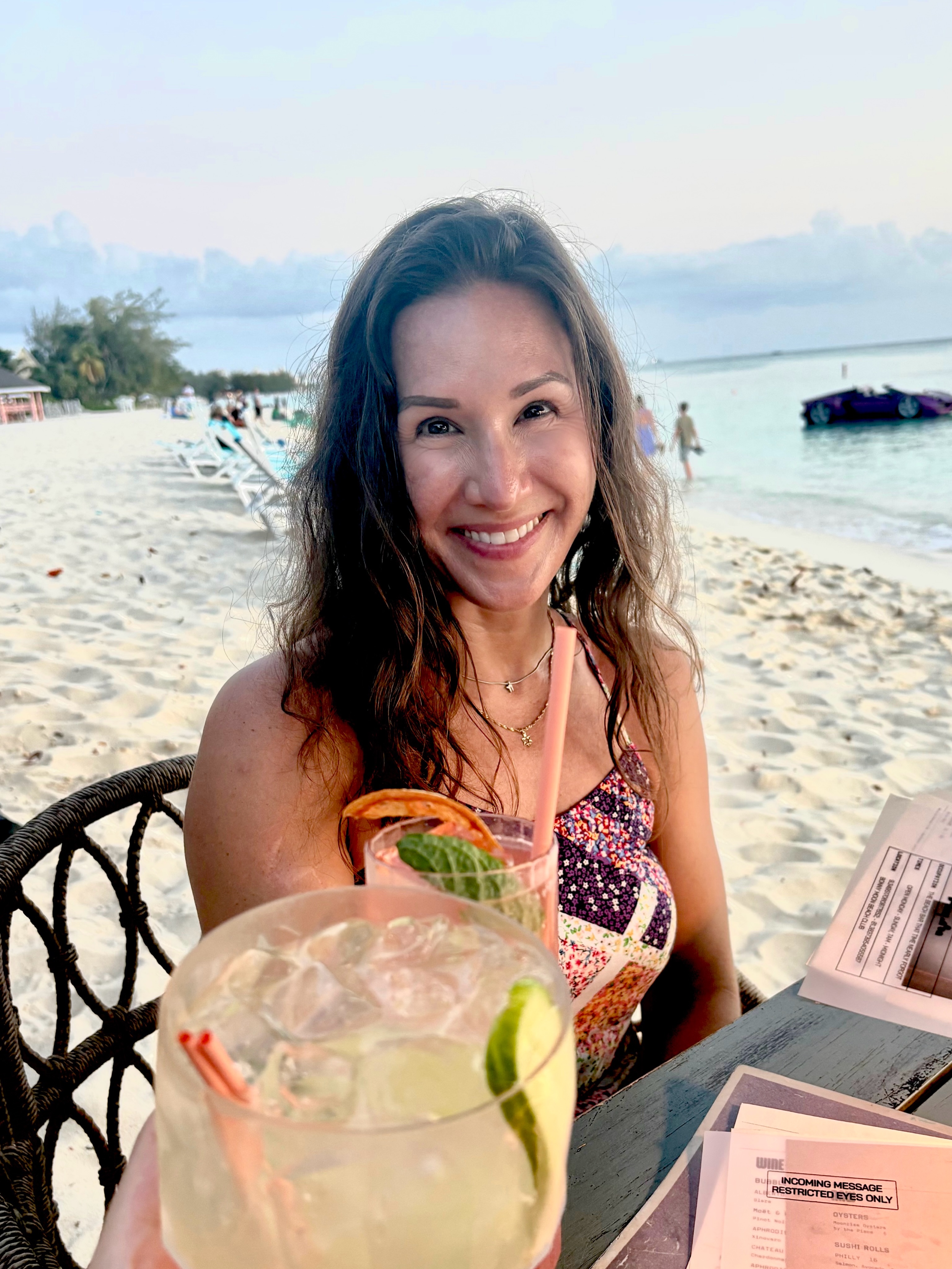 it’s my life mission to eat as many meals with my feet in the sand as possible
#thankyougrandcayman