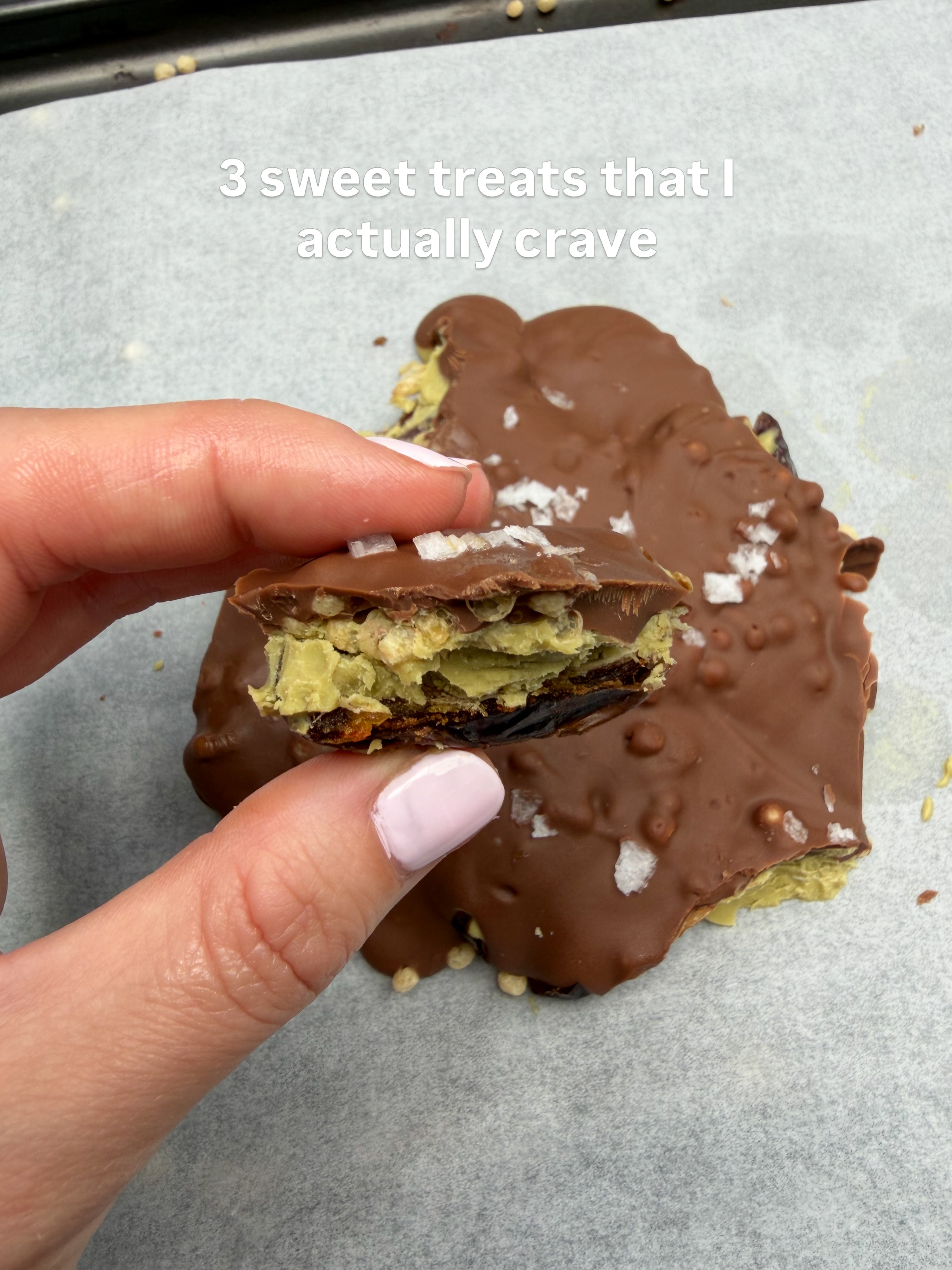 the obsession is real š®āšØ sweet treats are a weekly staple in our house and these are my top 3 that I make ALL the time. Stuffed dates have become my entire personality over the past 3 months. If you know me⦠you know ⨠save for later, trust me youāre going to want to make these xoxo
Find all the recipes on my page š
#sweettreat #treatyoself #dessertrecipe