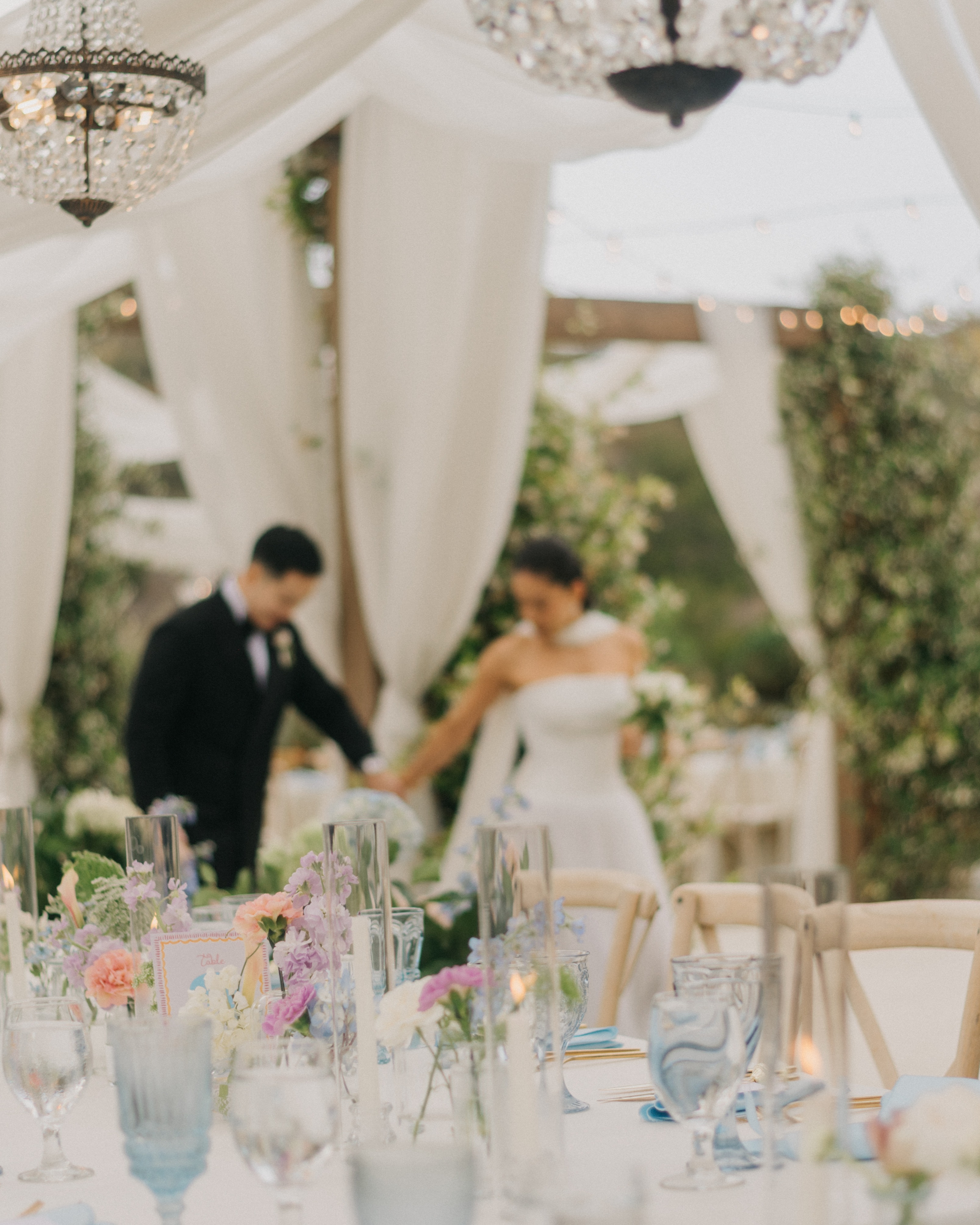 Every unforgettable celebration begins around the table. 🤍
For T&J's wedding, soft blue goblets, timeless linens, and thoughtfully curated details came together to create a warm, elegant atmosphere for their guests. It's these intentional touches that transform a beautiful reception into an unforgettable experience. ✨
Save this tablescape for your wedding inspiration board. 💙
Planning & Coordination: @platinumeventplanningandmgmt
Venue: @jeuneperche
Catering: @annetaylorcatering
Photography: @wanderlustcreatives
Florals: @wildflowerstudios.sd
Baby Blue Goblets: @hostesshaven
#TablescapeInspiration #WeddingDetails #PlatinumEventPlanning #LuxuryWeddingDesign #CaliforniaWedding