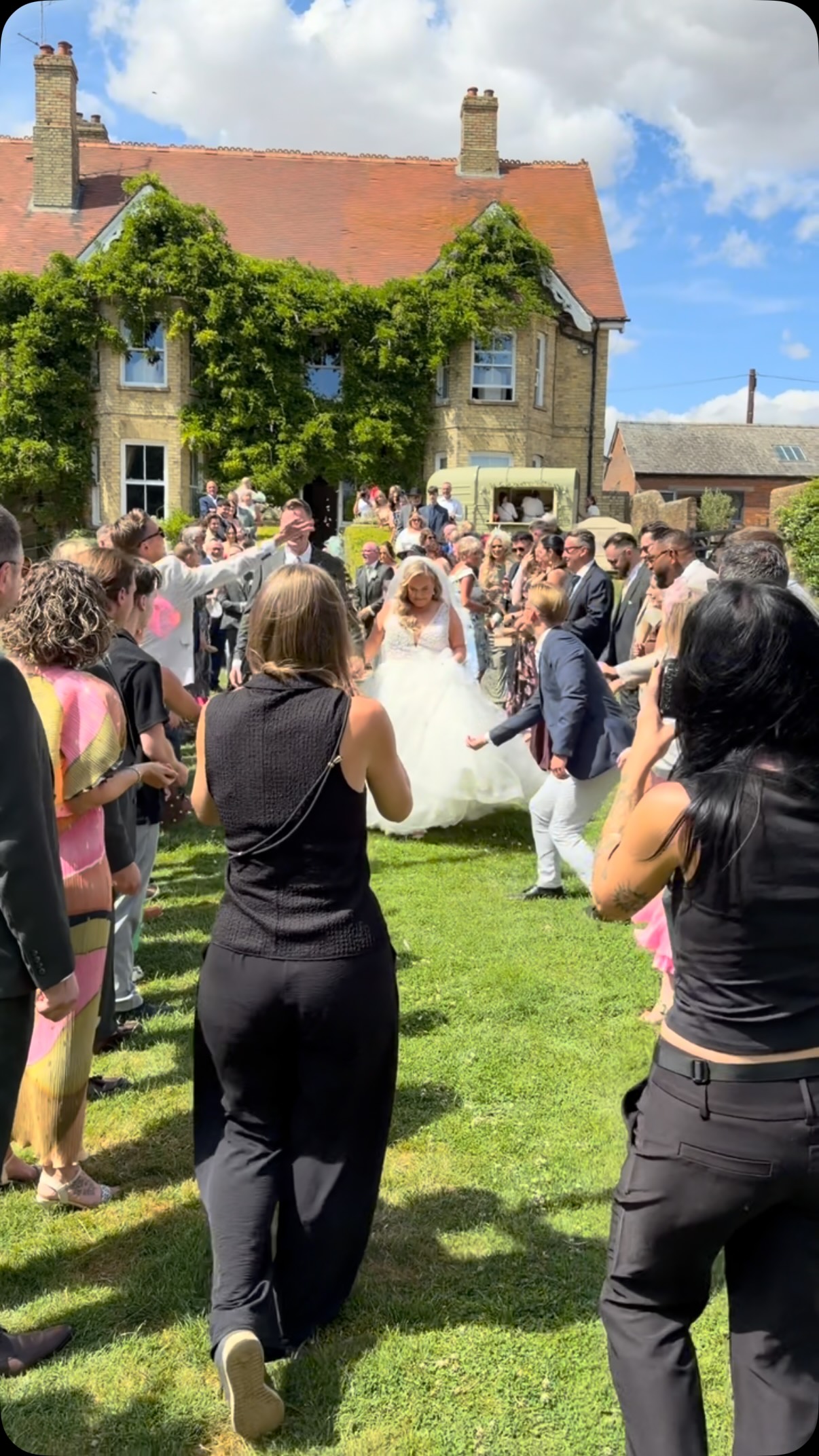 Saturday’s wedding @lodgefarm_events Great day in the sunshine ☀️ #greatchefs #summerwedding #weddingcatering #bbq #tipiwedding