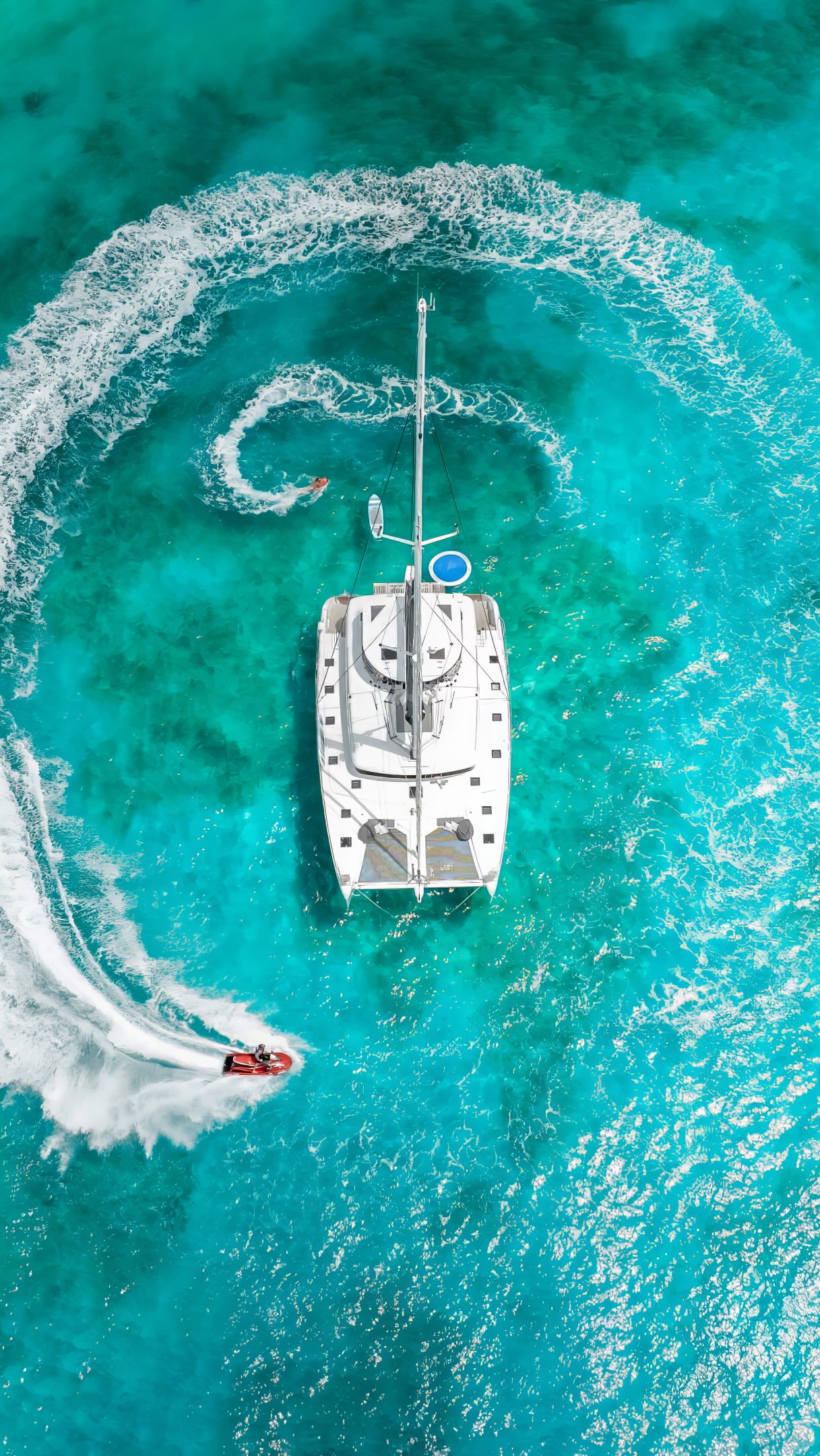 The most perfect boat day in Barbados☀️🇧🇧
Set sail, grab a drink, take a swim, hop on the Seabob, and dance the day away. 🍹✨
Book your charter on the water using the link in our bio!