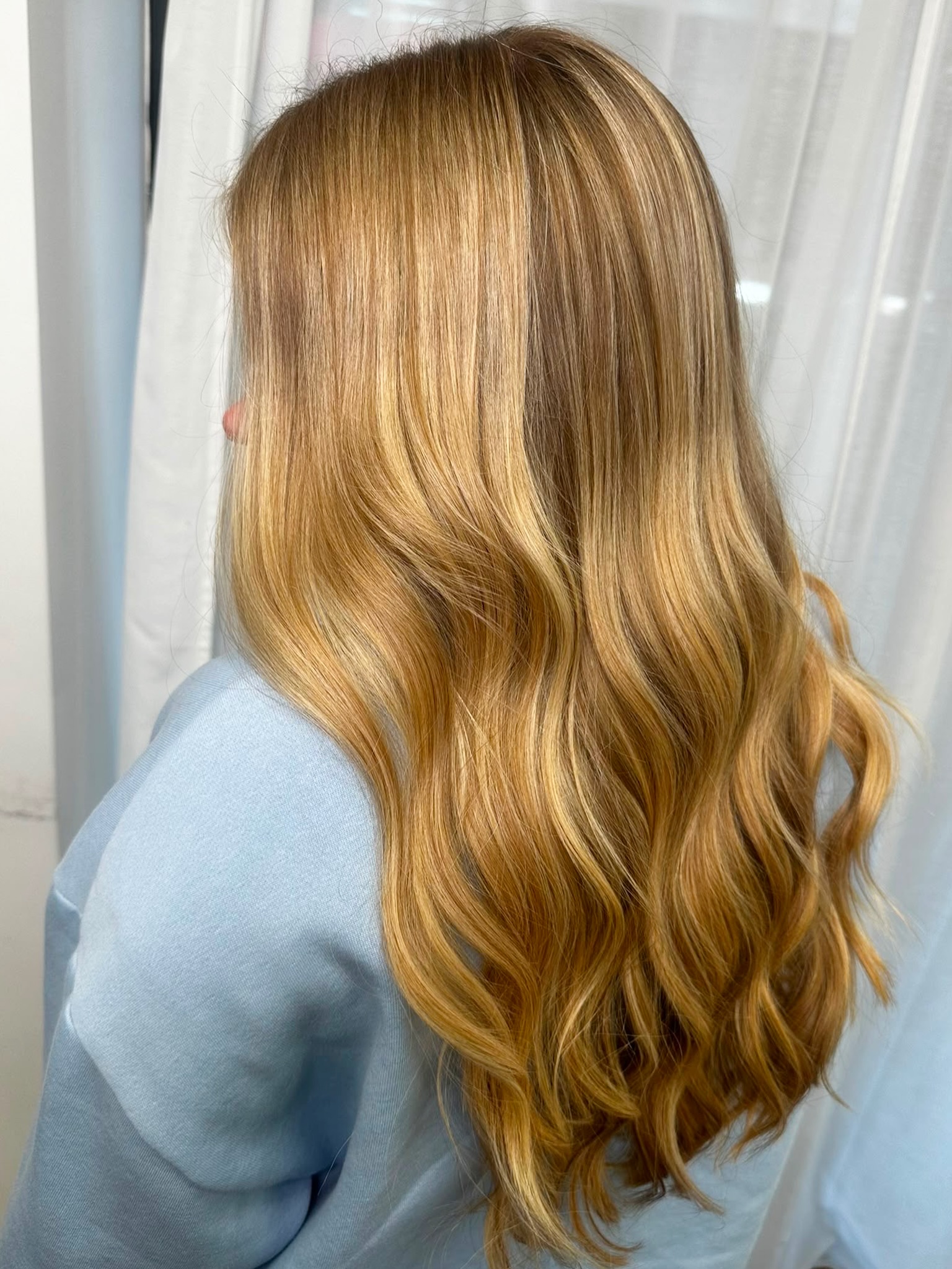 From brassy to glossy 🤩 swipe to see the starting point of this beautiful hair transformation. Ready for your turn? Book instantly via our link in bio or call our friendly team 📲