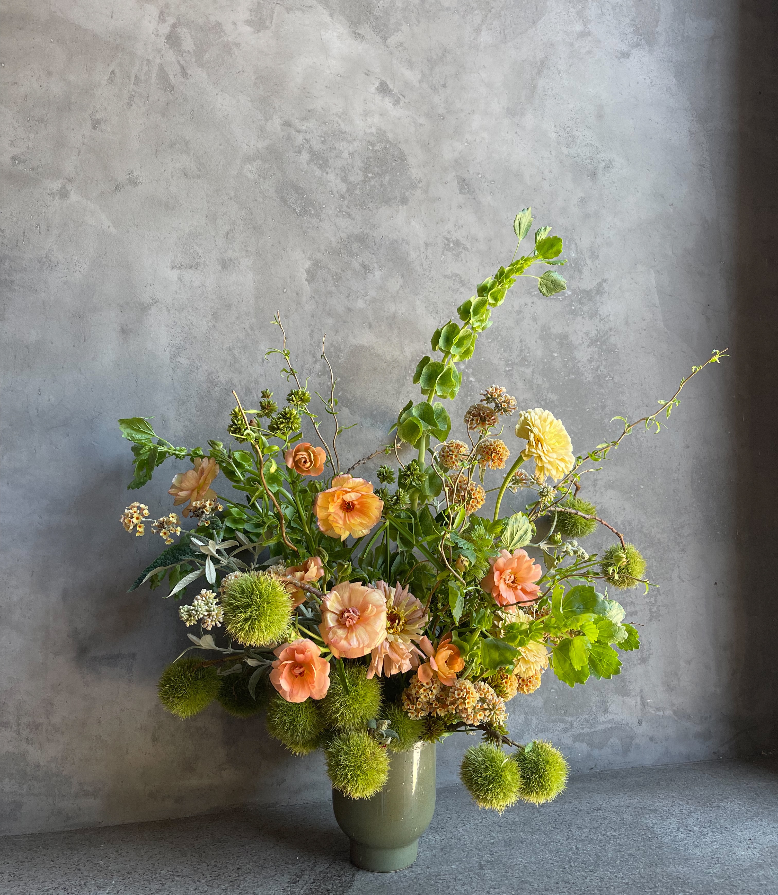 San Francisco. Subscribe to fresh flowers with @lebouquetsf for your office, retail space, private home or as a gift!
Purchase online or email us at florals@lebouquetsf.com to set up a designer’s choice or customized recurring order.