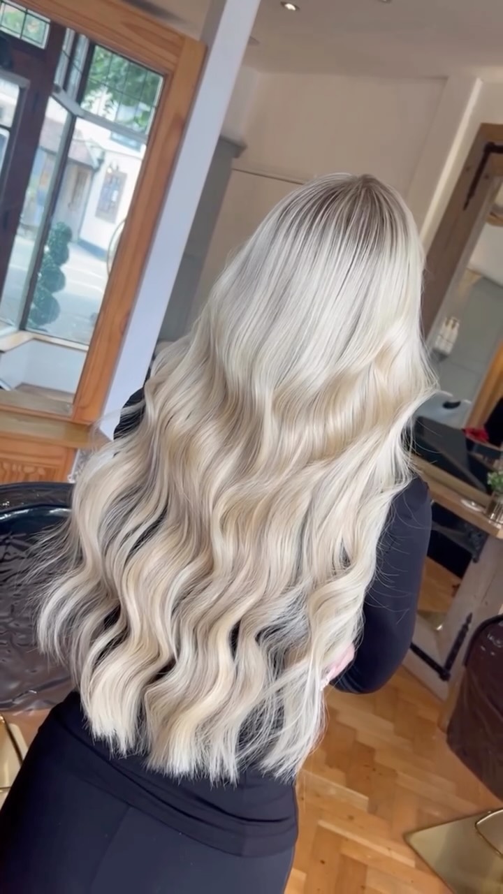 Luxury hair starts with the right technique—not just the right hair.
Can you tell which extension method was used for this transformation?
The perfect set of extensions isn’t about choosing the most popular method - it’s about selecting the one that’s tailored to your hair, your lifestyle, and the result you want to achieve. Every application is bespoke, with the health and integrity of your natural hair always coming first.
Which method do you think we used? We’d love to hear your guess below. 👇
If you’re considering extensions, book a personalised consultation and let us create a look that’s designed exclusively for you. 🤍
Stylist: Alicia
#remicachet #extensions #blondeextensions #24inchextensions #surreysalon