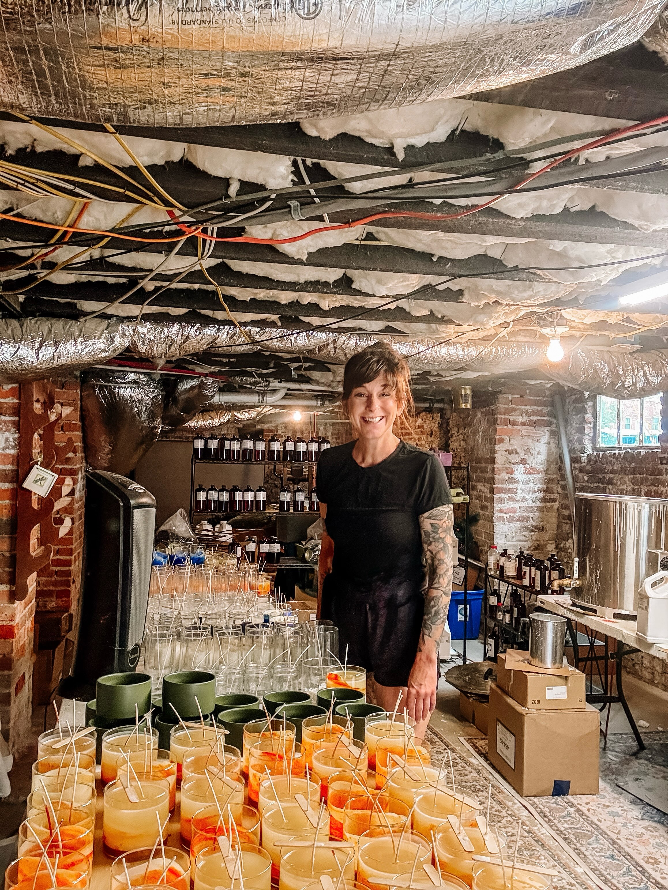 When it’s raining, I’ll be pouring! Working on some special fall scents, finishing out our summer collection and some fun food candle collabs with @thestationclayton 🔥
What scents are you waiting for?! Drop them below!
