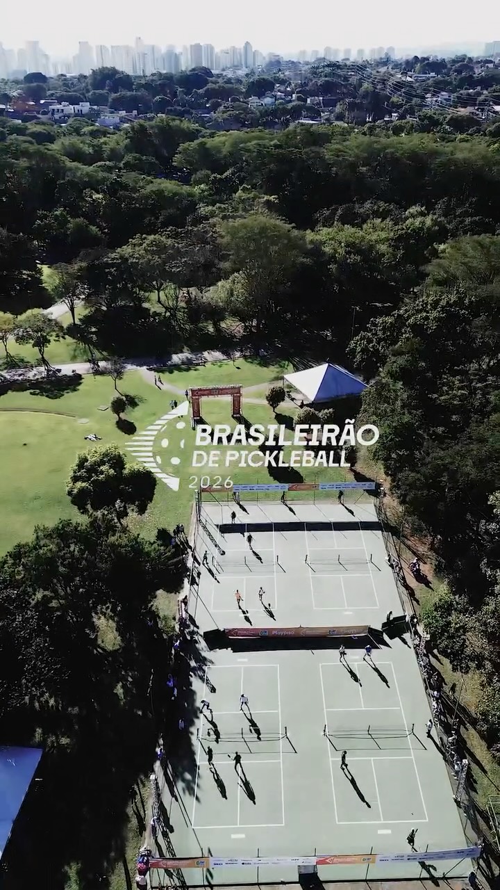 Pickleball é um dos esportes que mais cresce no mundo - e nosso primeiro contato com ele foi dentro de um cruzeiro da Explora Journeys. Isso já diz tudo.
Patrocinamos o Brasileirão de Pickleball porque o estilo de vida que cultivamos com nossos clientes vai muito além das viagens. O Concierge Private Circle existe exatamente para isso: conectar pessoas que valorizam tempo, encontros e experiências com curadoria - dentro e fora dos roteiros.
A viagem não começa no embarque nem termina no desembarque. Ela começa numa quadra, num papo, num interesse que vai tomando forma. E continua nas amizades e nos próximos planos que surgem de um encontro inesperado.
Faz parte do que acreditamos estar presente nesses momentos também.
@armandoferreira.pb @mysportjobs @pietra.cecco_pb @joolapickleballbrasil
