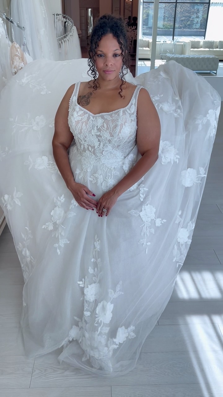 Romantic elegance with so much sparkle 😍#denverbridal #denverbridalshop #platinumbridalco #weddingdressinspiration #curvybride