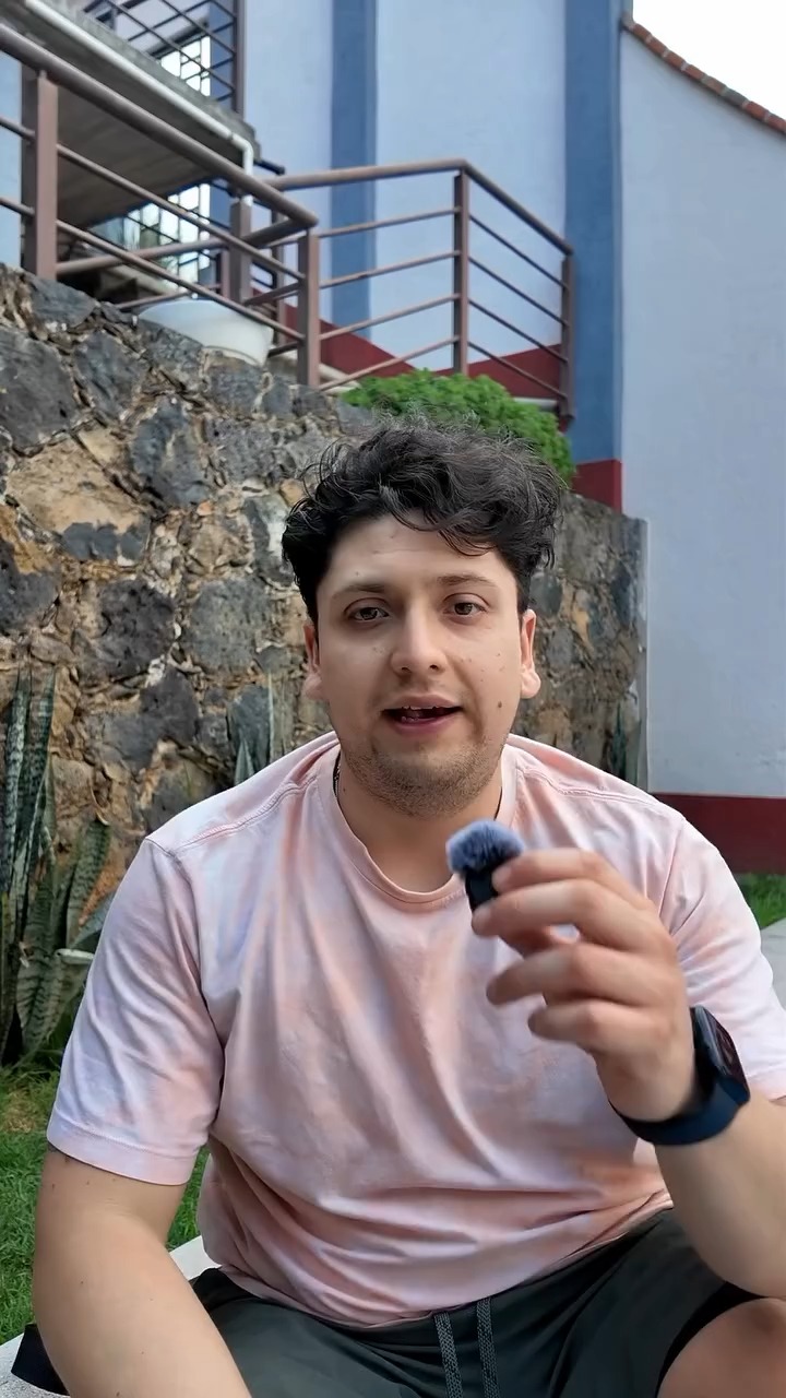 Las relaciones se fortalecen con pequeños actos de amor: reconocer, escuchar, compartir tiempo y construir experiencias juntos.
En este video, el Psic. Simón Mireles nos recuerda que el amor se cultiva todos los días a través de nuestras acciones.
Si deseas fortalecer tus relaciones o trabajar en tu bienestar emocional, en CEDHAP estamos para acompañarte.
📅 Agenda tu cita presencial o en línea.
💲 Costo por sesión: $700 MXN.
#CEDHAP #SimónMireles #SaludMental #RelacionesSanas #Psicología #BienestarEmocional #AgendaTuCita