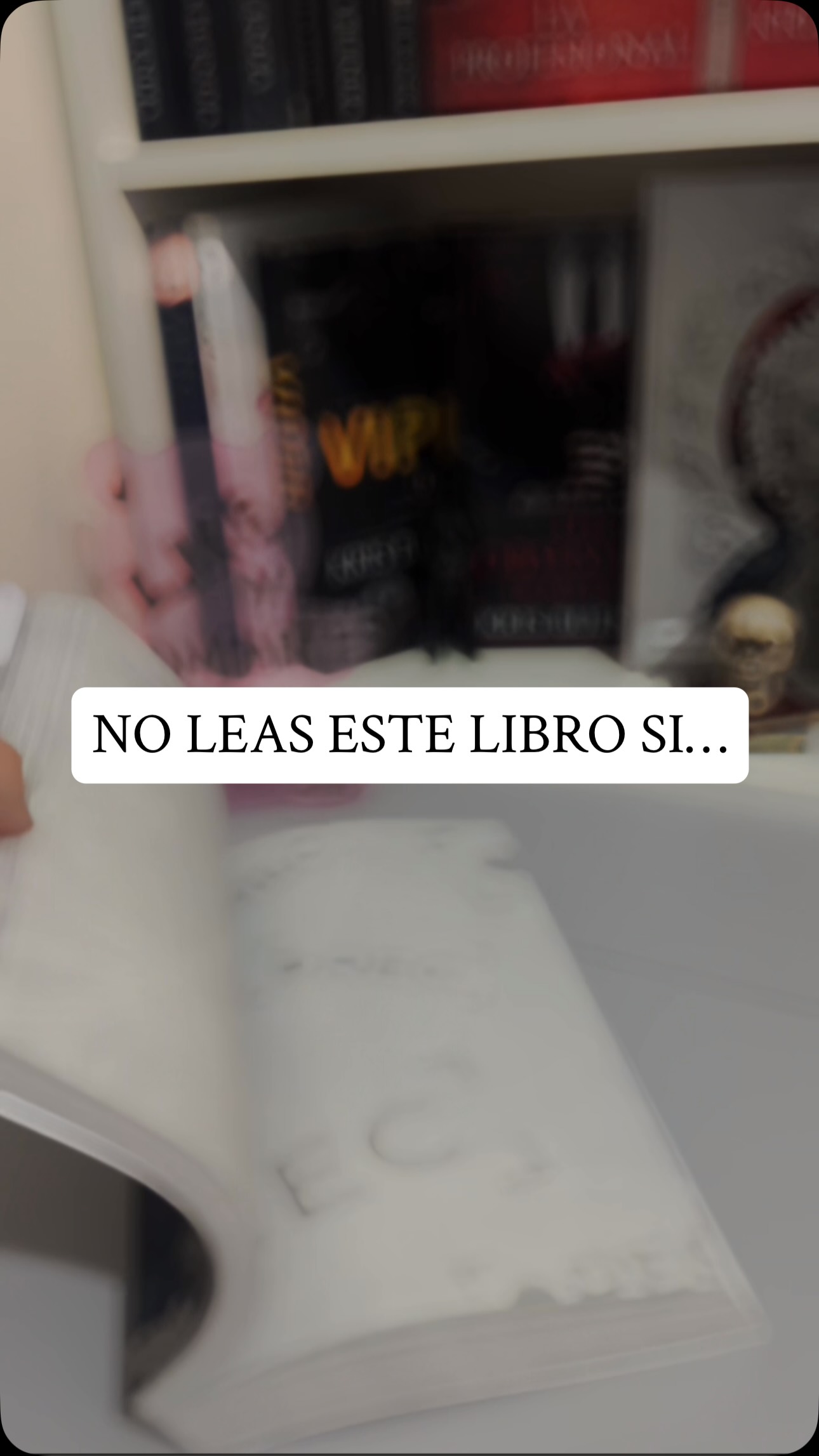 Además de roto te vigila mientras duermes…
.
.
.
#DarkRomance #BookTok #SpicyBooks #RomanceBooks #BookTokMadeMeReadIt