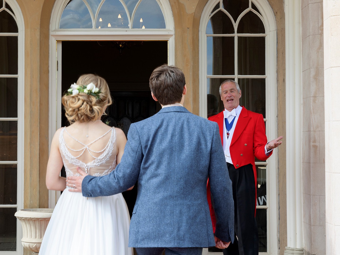 I’ve seen weddings go from mildly chaotic to beautifully composed — and often it’s because someone quietly took the reins. As a wedding toastmaster, I help your day run on time, introduce speeches with warmth (and the occasional wink), calm surprises, and keep guests smiling. Want to be a guest at your own wedding instead of the event manager? That’s what I’m here for.
From checking timings with your photographer to gently nudging speeches along, my aim is simple: a smooth, joyful celebration that feels effortless. Think fewer awkward pauses, more heartfelt toasts, and just the right amount of light-hearted charm.
Curious about what a toastmaster actually does on the day? Head to the link in our bio to read my full guide — and yes, I do accept speech-coaching requests for the nervous best man. 😉
Link in bio!
#EventHostingStyles #WeddingCoordination #EventPlanningCollaboration #ToastmasterTips #WeddingDayCalm #PlanWithConfidence #WeddingHelp #CelebrateWell #classinacoat.co.uk #weddingtoastmaster #toastmastergeoff