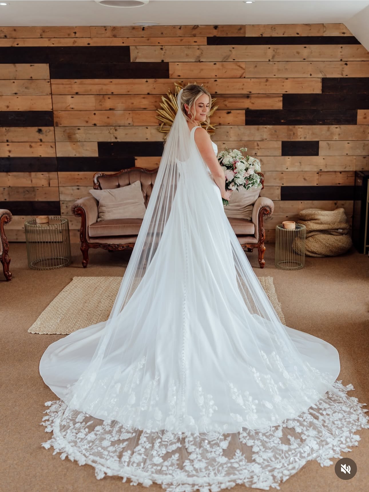 Amelia π· πΊ
What a bride!!!