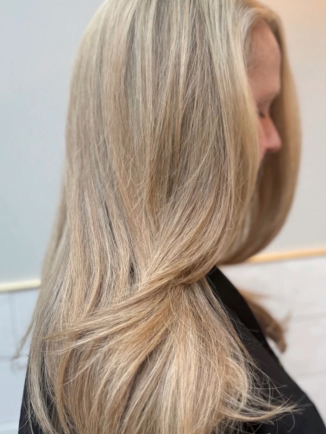 This blonde is glowing ✨
Warm tones, seamless blending, and healthy shine.
Color created by Bridget
Now booking at Aria Salon & Spa
Call, text 617-472-1344 or DM to reserve your spot
Swipe to see the before
#ariasalonspa #blondebalayage #luxurysalon #bostonblonde quincysalon