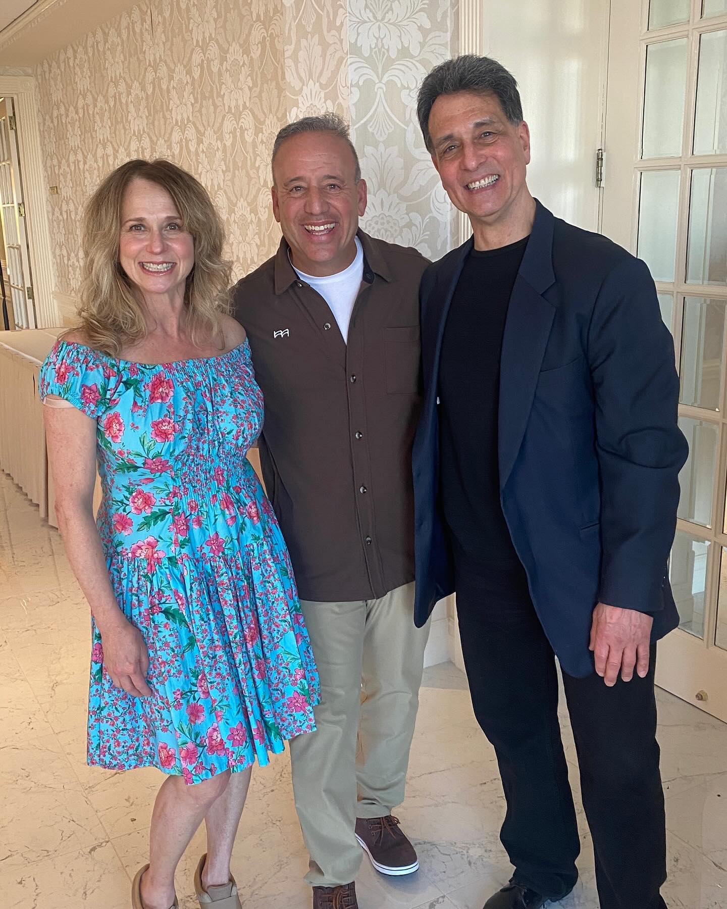 Looking forward to joining David Meltzer on Instagram tomorrow, Wednesday, August 5, at 3:10 PM EDT.
I am super grateful for the opportunity and hope you’ll join us for the conversation.
📍 Instagram: @davidmeltzer
#ArtThatTransformsHumanity #diamondlightenterprises