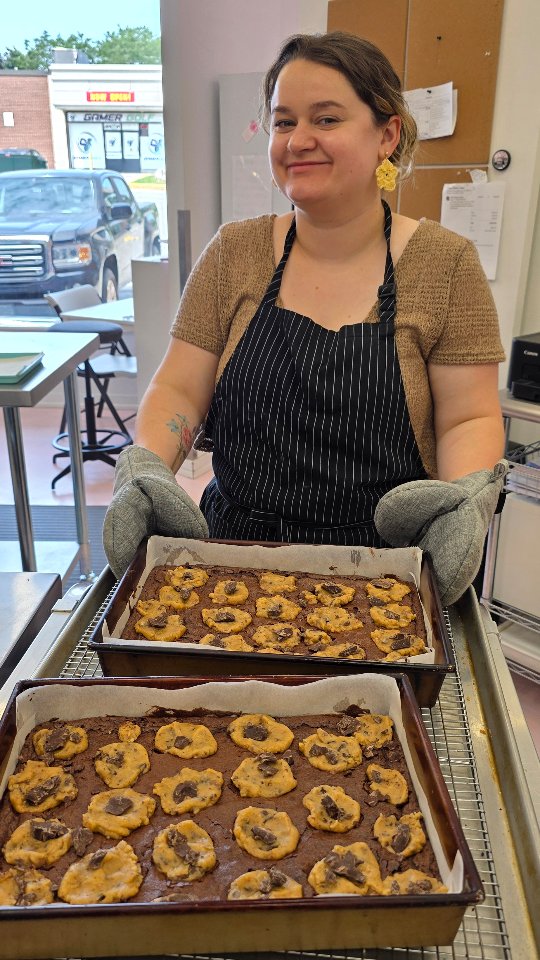 Summer hours in full effect ☀️ Read below 👇
SUN 2-6pm
MON 2-6pm
TUE 12-8pm
WED 12-8pm
THU 12-8pm
FRI 12-8pm
SAT 12-6pm
~
Ice Cream shop in West Rouge, Scarborough
Jac & Jill's Bakeshop at Port Union
#scarboroughbakery
#scarboroughicecream