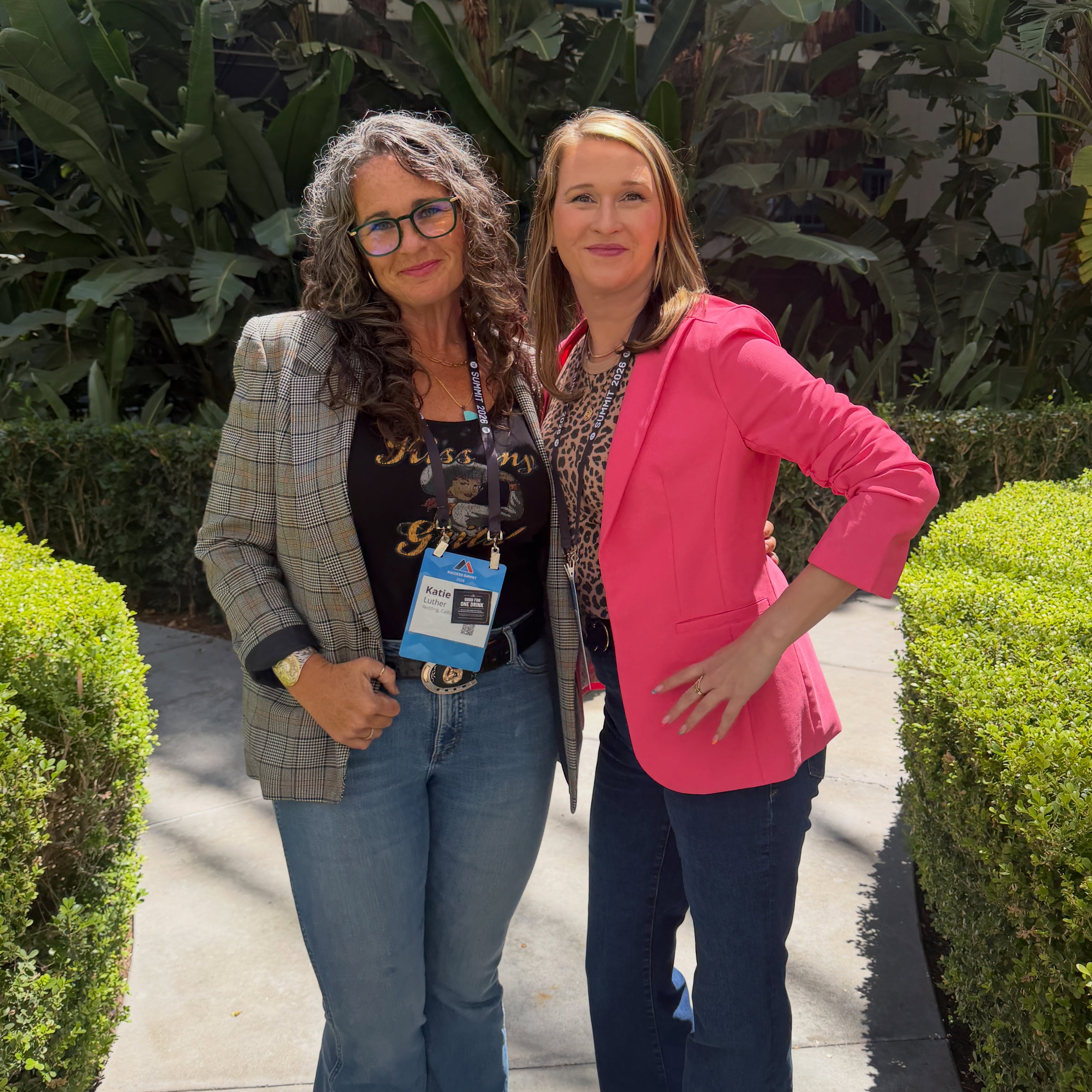 The best thing I can do for my clients is never stop learning. So thankful to be at the Tom Ferry Summit investing in my business, sharpening my skills, and bringing home fresh ideas—and even more thankful to experience it with my friend Grace. #tfsummit26 #tomferry