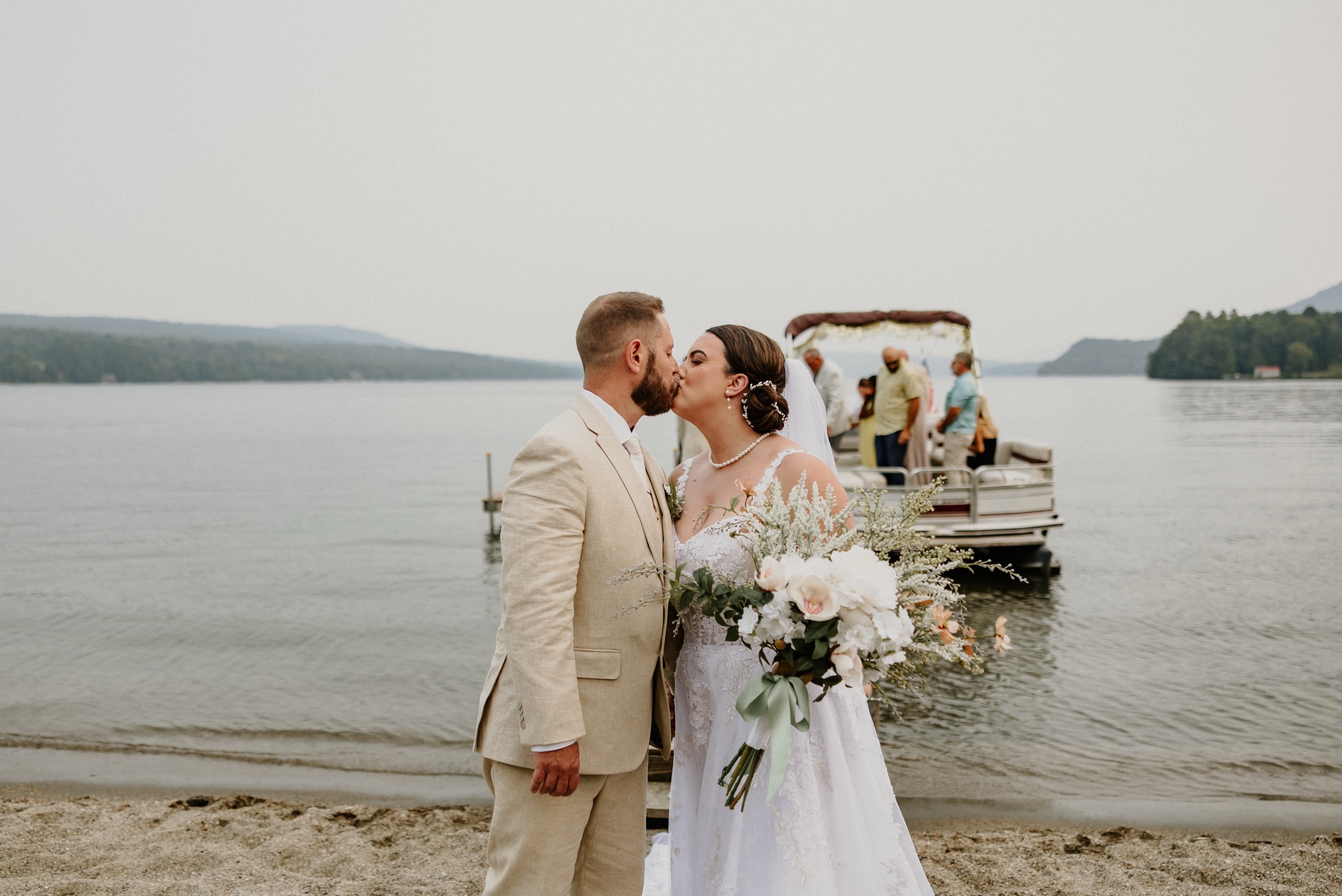 I’m a day late, but happy anniversary to these two! Such a sweet intimate celebration with their families on a private dock in the NEK 💞 The haze from wildfires in Canada made for some trippy diffused lighting, but didn’t put the slightest damper on it this beautiful day 😍 we finished up with some sunset portraits looking out over lake Memphremagog ✨