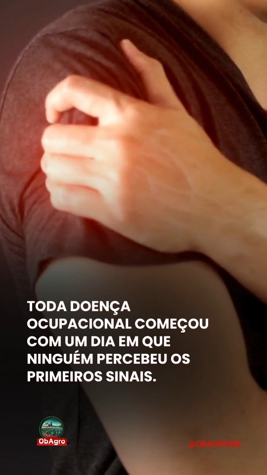 Nem toda doença relacionada ao trabalho começa com um grande acidente.
Muitas vezes, ela começa de forma silenciosa: um desconforto no ombro ao fim da jornada, um formigamento nas mãos, uma dor que desaparece após o descanso e volta no dia seguinte.
Quando a exposição aos riscos permanece, esses sinais podem evoluir para lesões musculoesqueléticas, dores crônicas e outras doenças ocupacionais.
Por isso, a prevenção não depende apenas de reconhecer os sintomas. Ela começa muito antes, na organização do trabalho.
A literatura científica mostra que fatores como jornadas prolongadas, ritmo excessivo, movimentos repetitivos, força aplicada, frio intenso e tempo insuficiente para recuperação física aumentam o risco de adoecimento quando não são adequadamente controlados.
É justamente por isso que a prevenção deve fazer parte da gestão do trabalho.
Isso inclui, entre outras medidas:
✔ organização adequada do ritmo de produção;
✔ pausas para recuperação física previstas na NR-36;
✔ postos de trabalho ergonomicamente adaptados;
✔ manutenção preventiva de equipamentos;
✔ dimensionamento adequado das equipes;
✔ identificação e controle contínuo dos riscos ocupacionais.
Promover essas condições não é responsabilidade do trabalhador. A legislação brasileira de saúde e segurança do trabalho estabelece que cabe ao empregador organizar o ambiente laboral de forma a eliminar ou reduzir os riscos presentes no processo produtivo.
Prevenir o adoecimento significa agir antes da lesão aparecer.
💬 Você já percebeu como pequenas dores podem ser o primeiro sinal de um problema maior?
📤 Compartilhe este conteúdo. Informação também é uma forma de prevenção.
#ObAgro #SaúdeDoTrabalhador #SaúdeOcupacional #Prevenção #Ergonomia NR36 Frigoríficos SegurançaDoTrabalho LER DORT OrganizaçãoDoTrabalho TrabalhoDecente Agronegócio